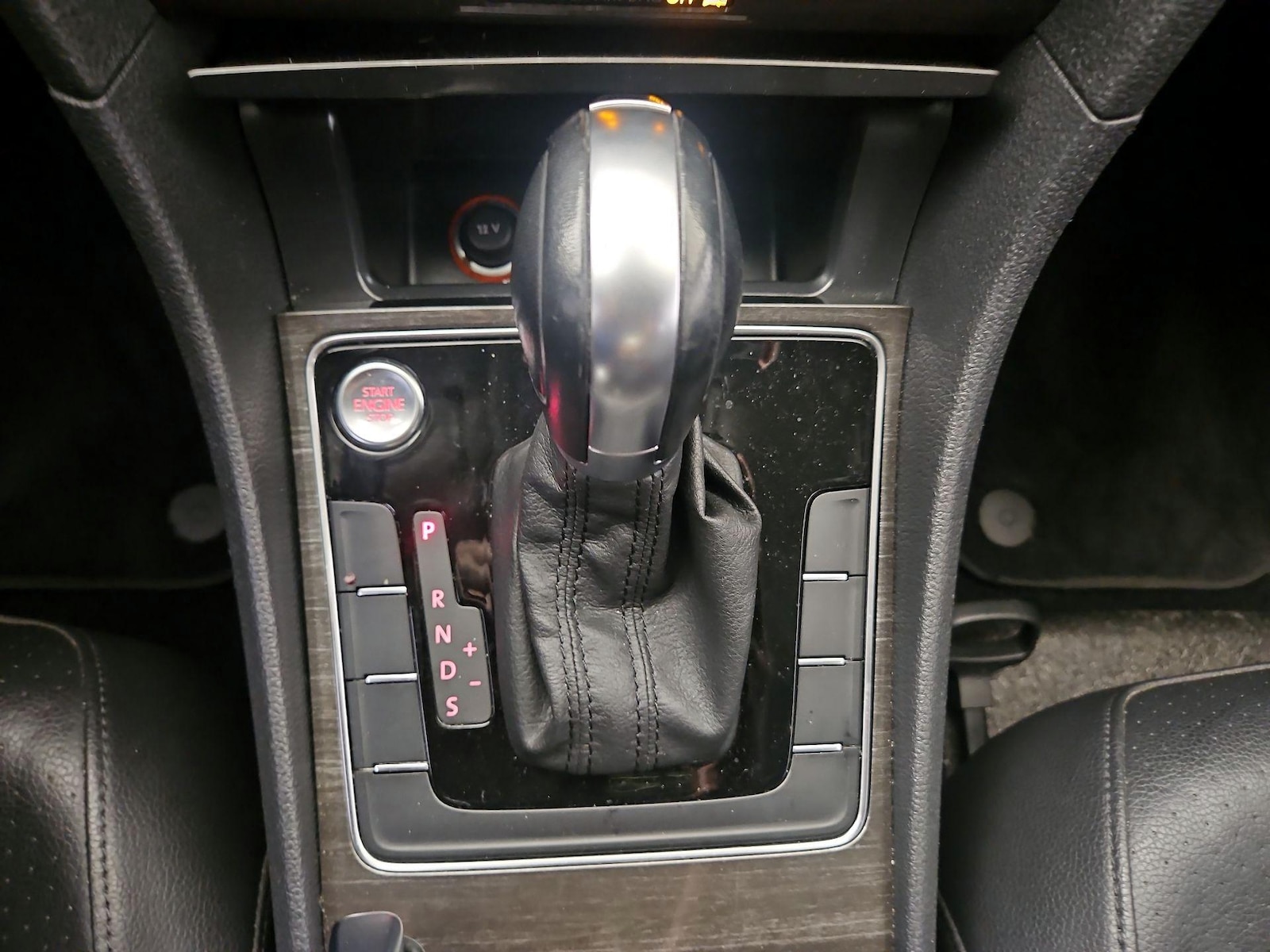 2017 Volkswagen Passat SE - Photo 16