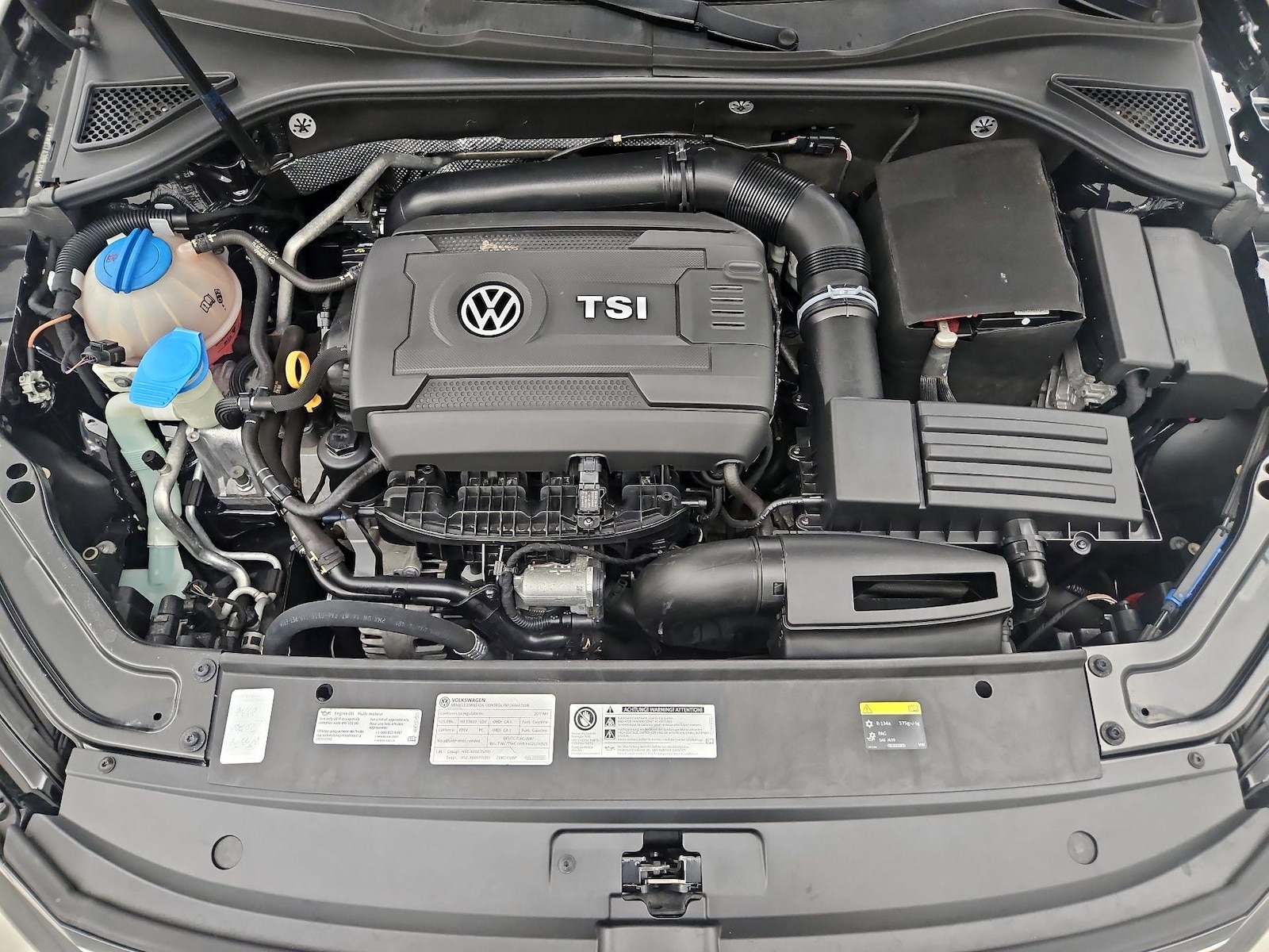 2017 Volkswagen Passat SE - Photo 21