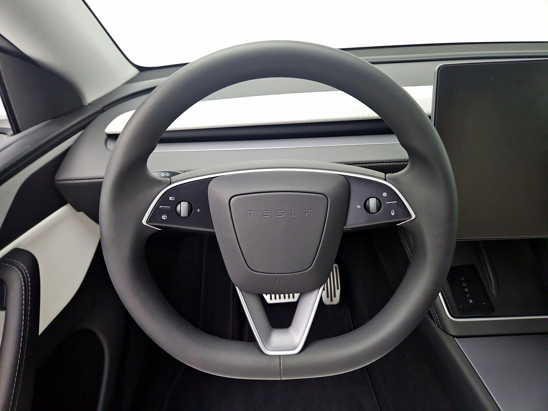 Thumbnail: 2026 Tesla Model Y - 10