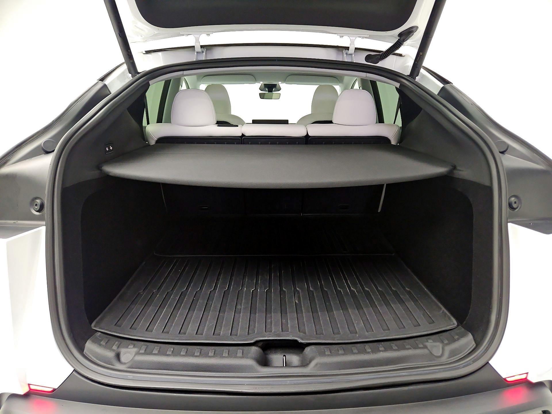 Thumbnail: 2026 Tesla Model Y - 20