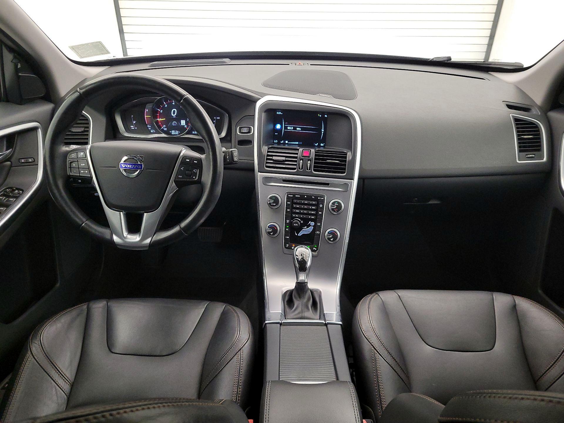 Thumbnail: 2017 Volvo XC60 - 9