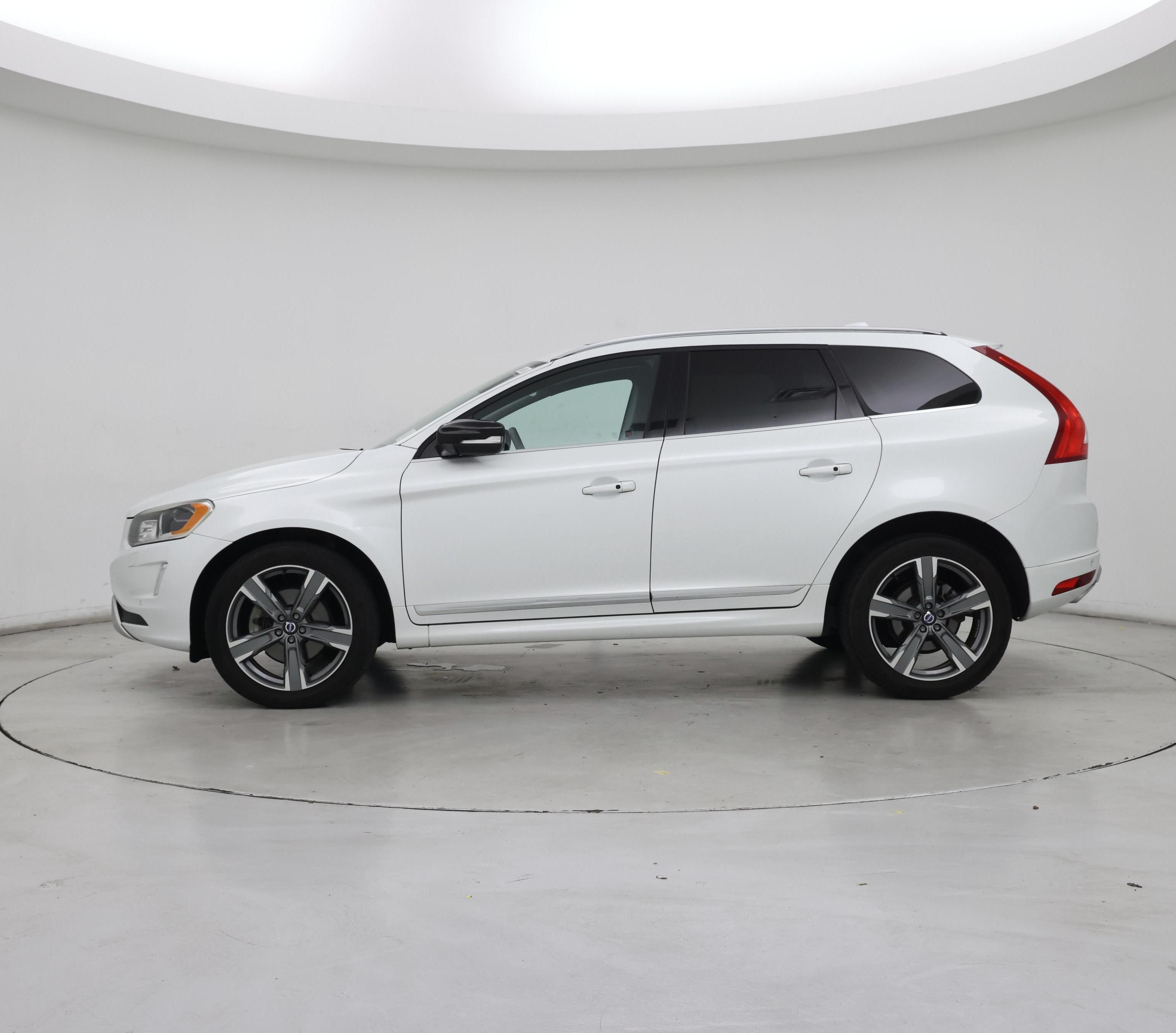 Thumbnail: 2017 Volvo XC60 - 3