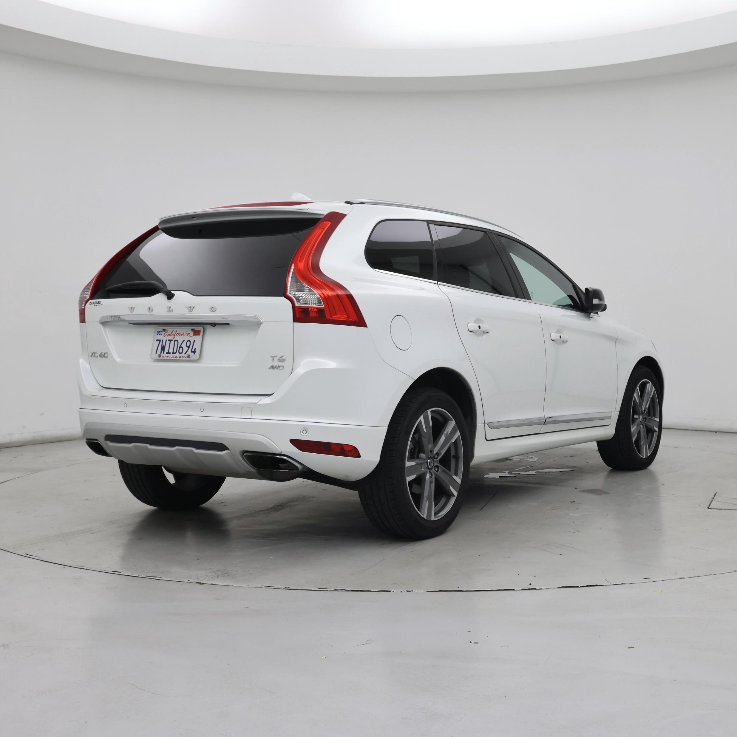Thumbnail: 2017 Volvo XC60 - 8