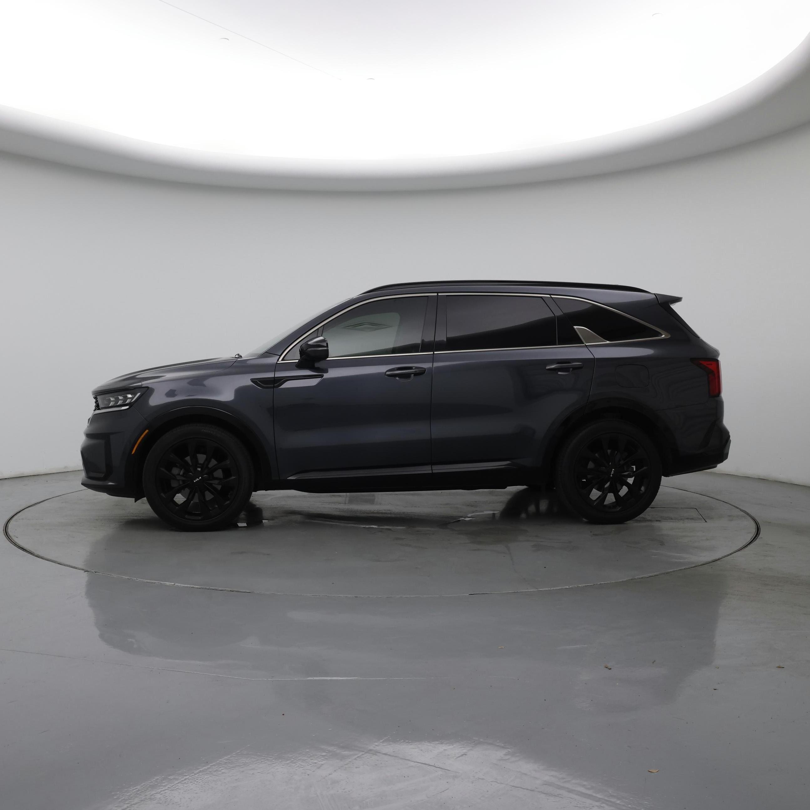Thumbnail: 2022 Kia Sorento - 3
