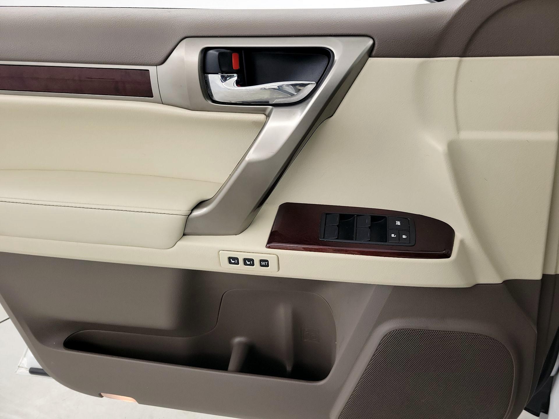 Thumbnail: 2015 Lexus GX - 12