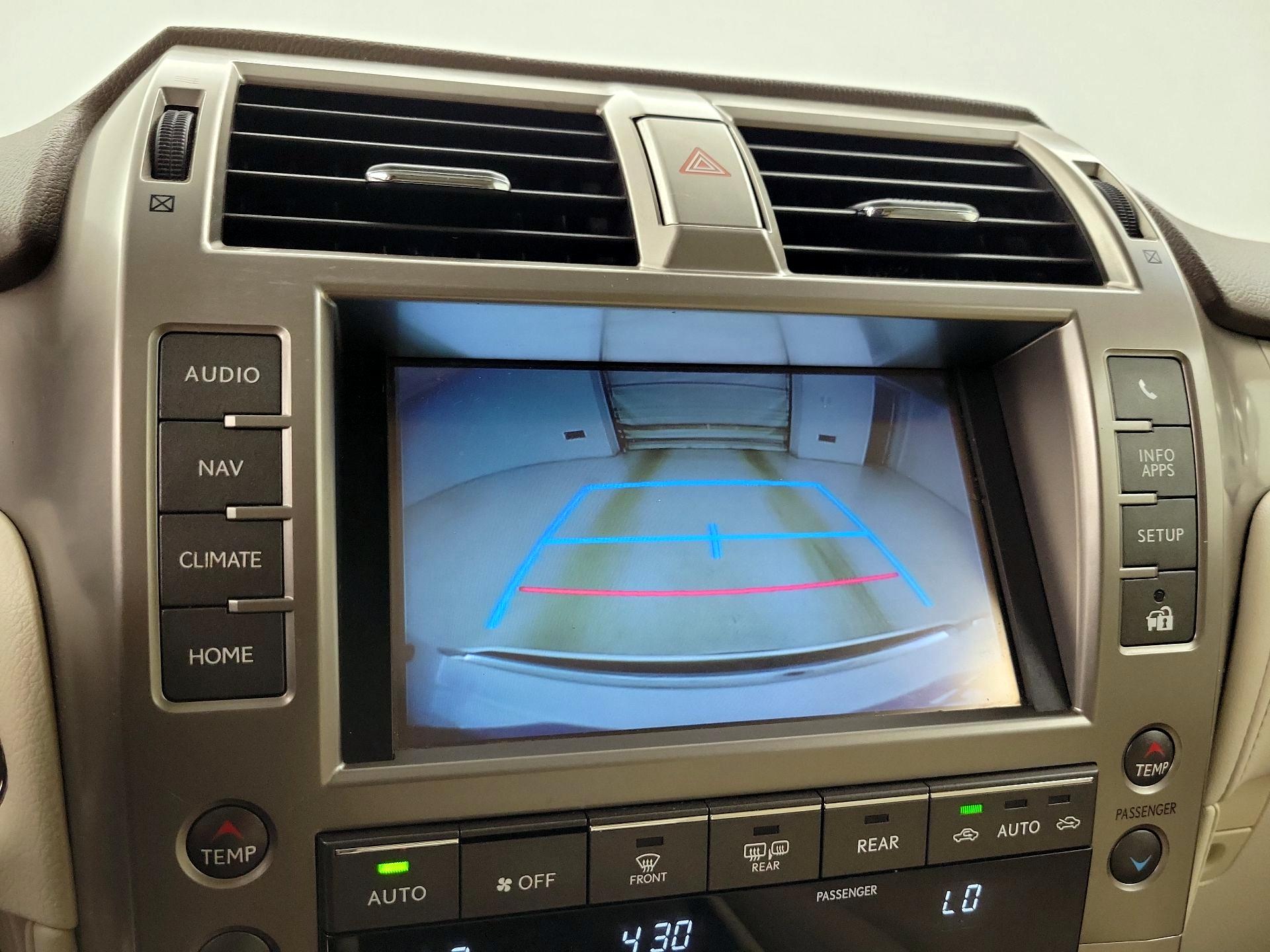 Thumbnail: 2015 Lexus GX - 15