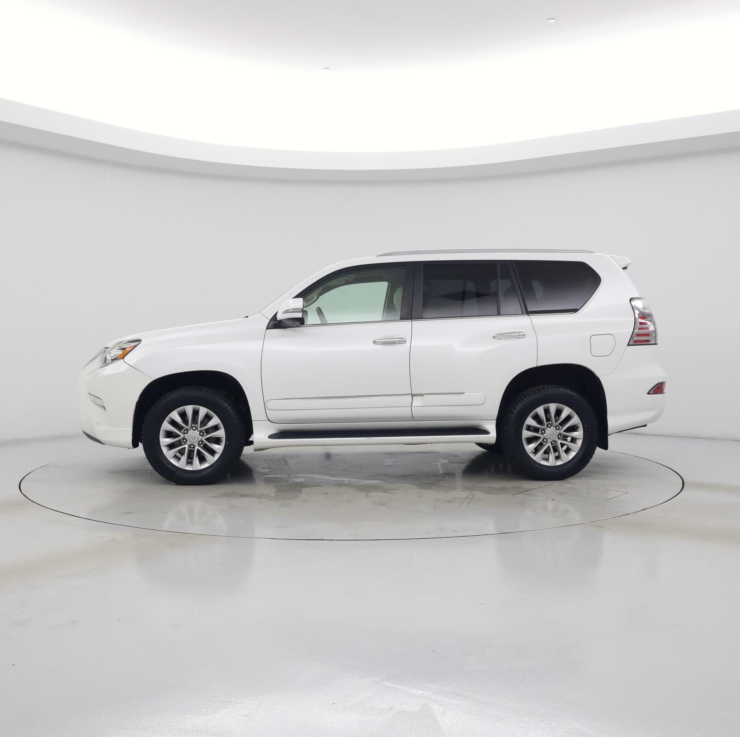 Thumbnail: 2015 Lexus GX - 3