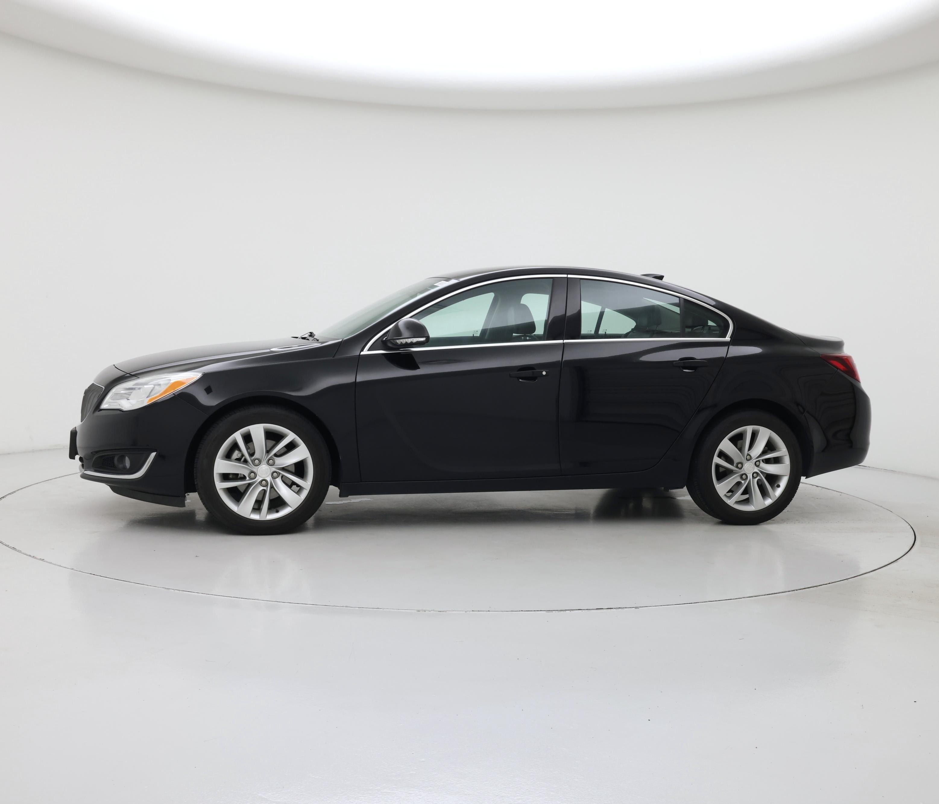 Thumbnail: 2016 Buick Regal - 3