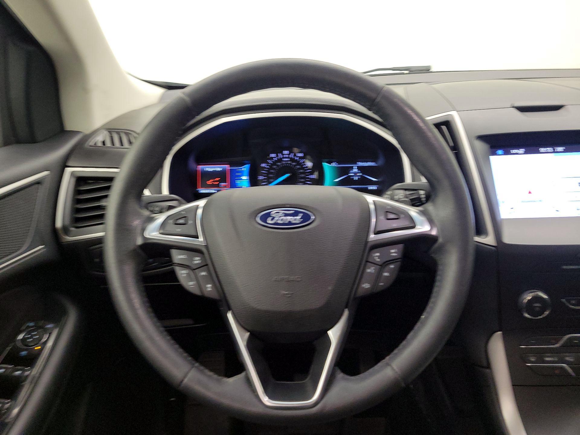 Thumbnail: 2019 Ford Edge - 10