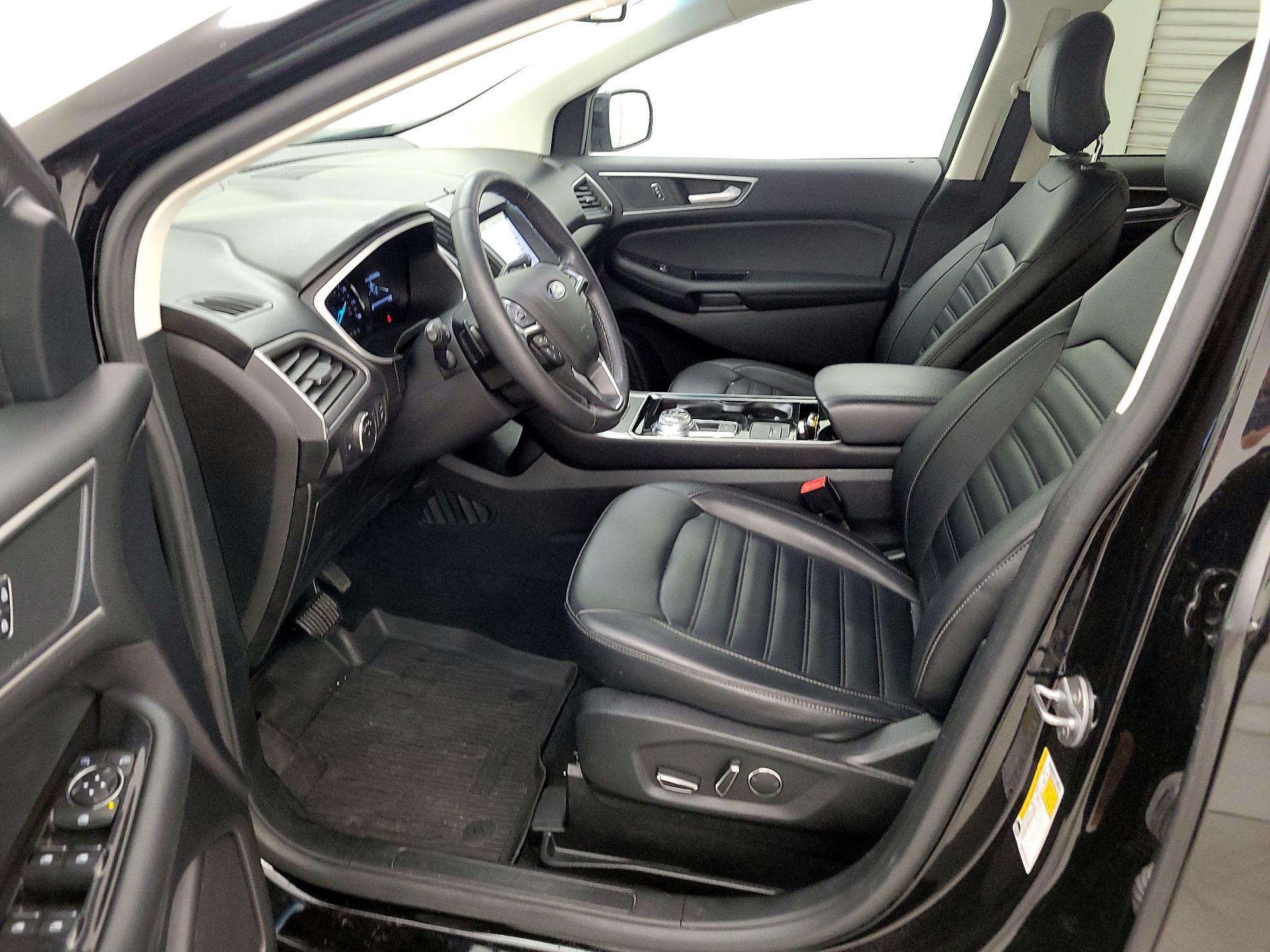 Thumbnail: 2019 Ford Edge - 11