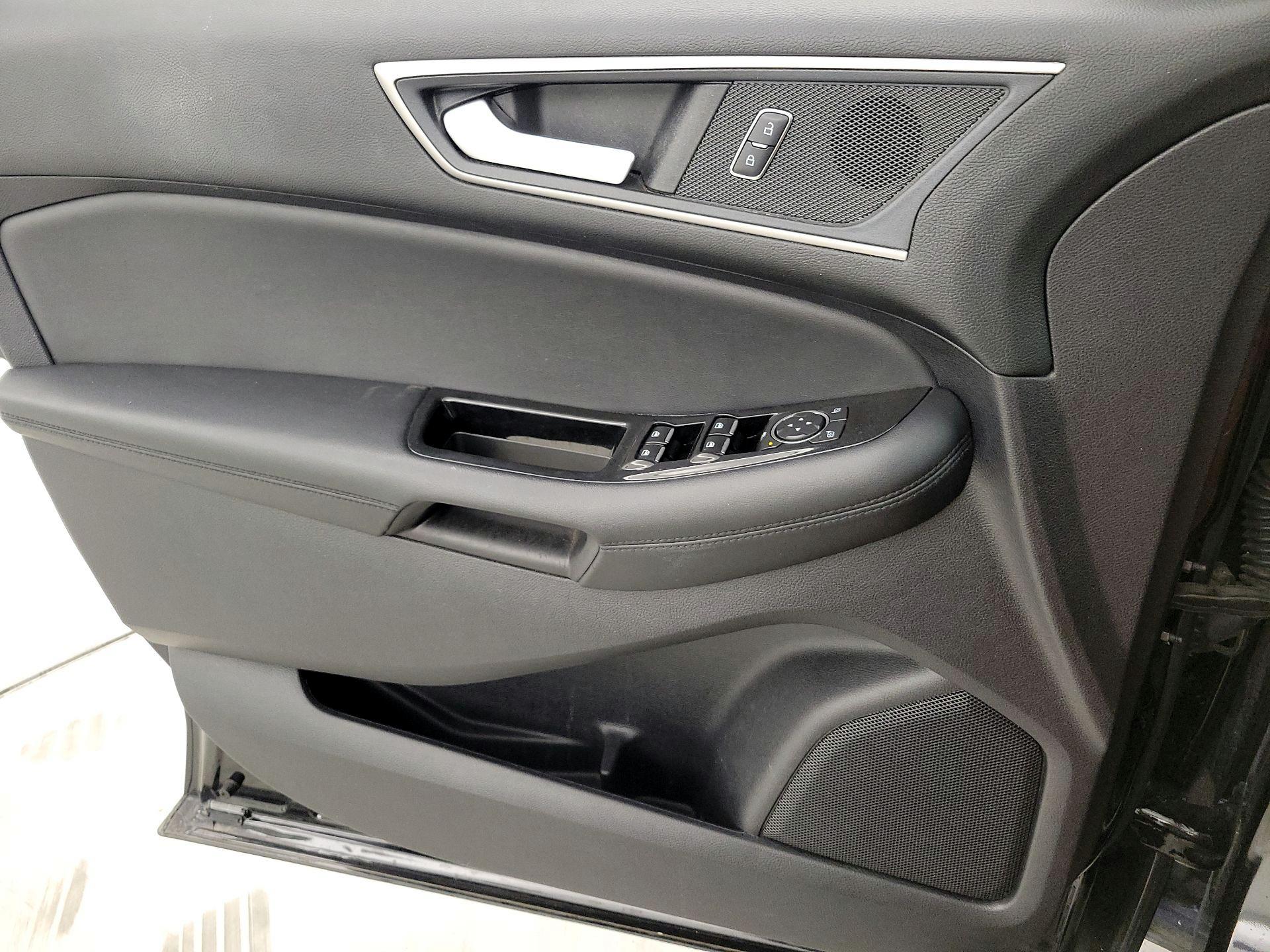 Thumbnail: 2019 Ford Edge - 12