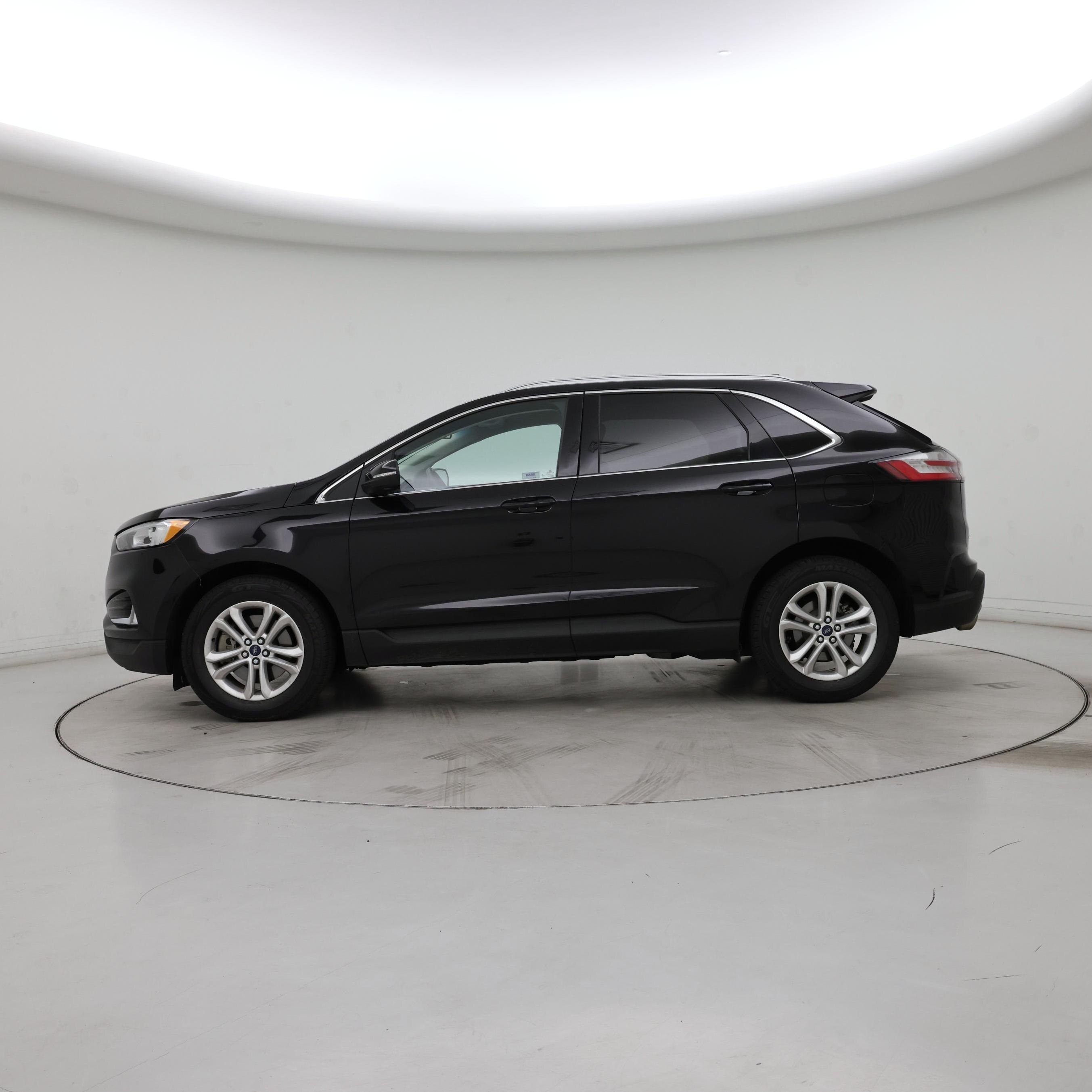 Thumbnail: 2019 Ford Edge - 3