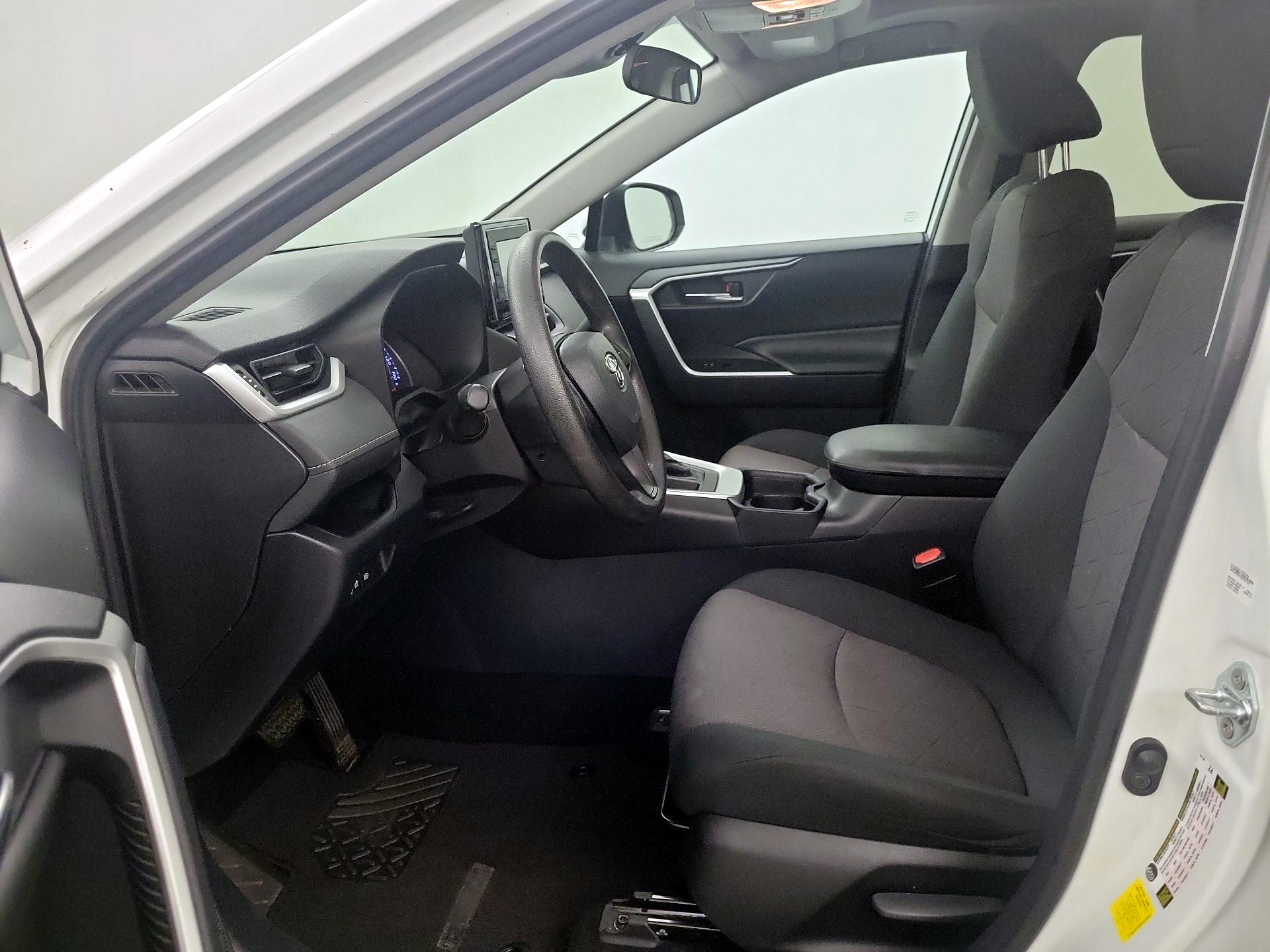 Thumbnail: 2019 Toyota RAV4 - 11