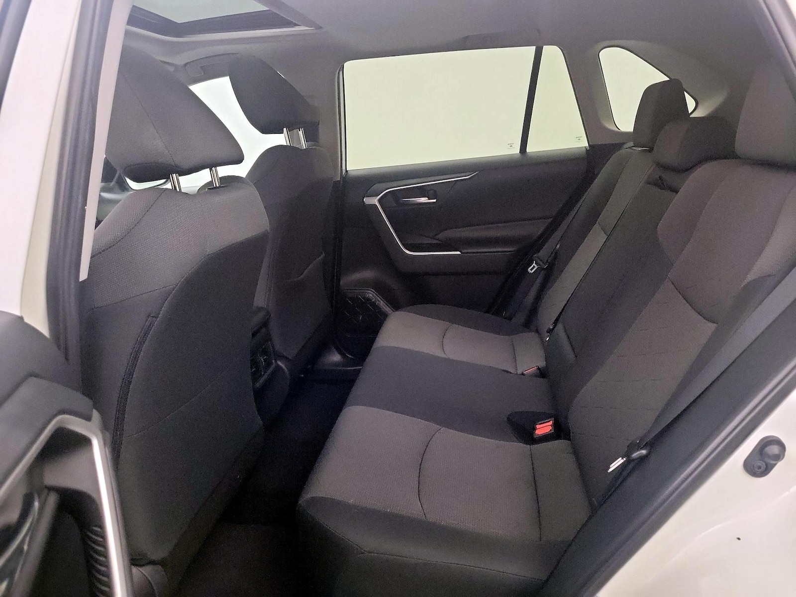 2019 Toyota RAV4 XLE - Photo 21