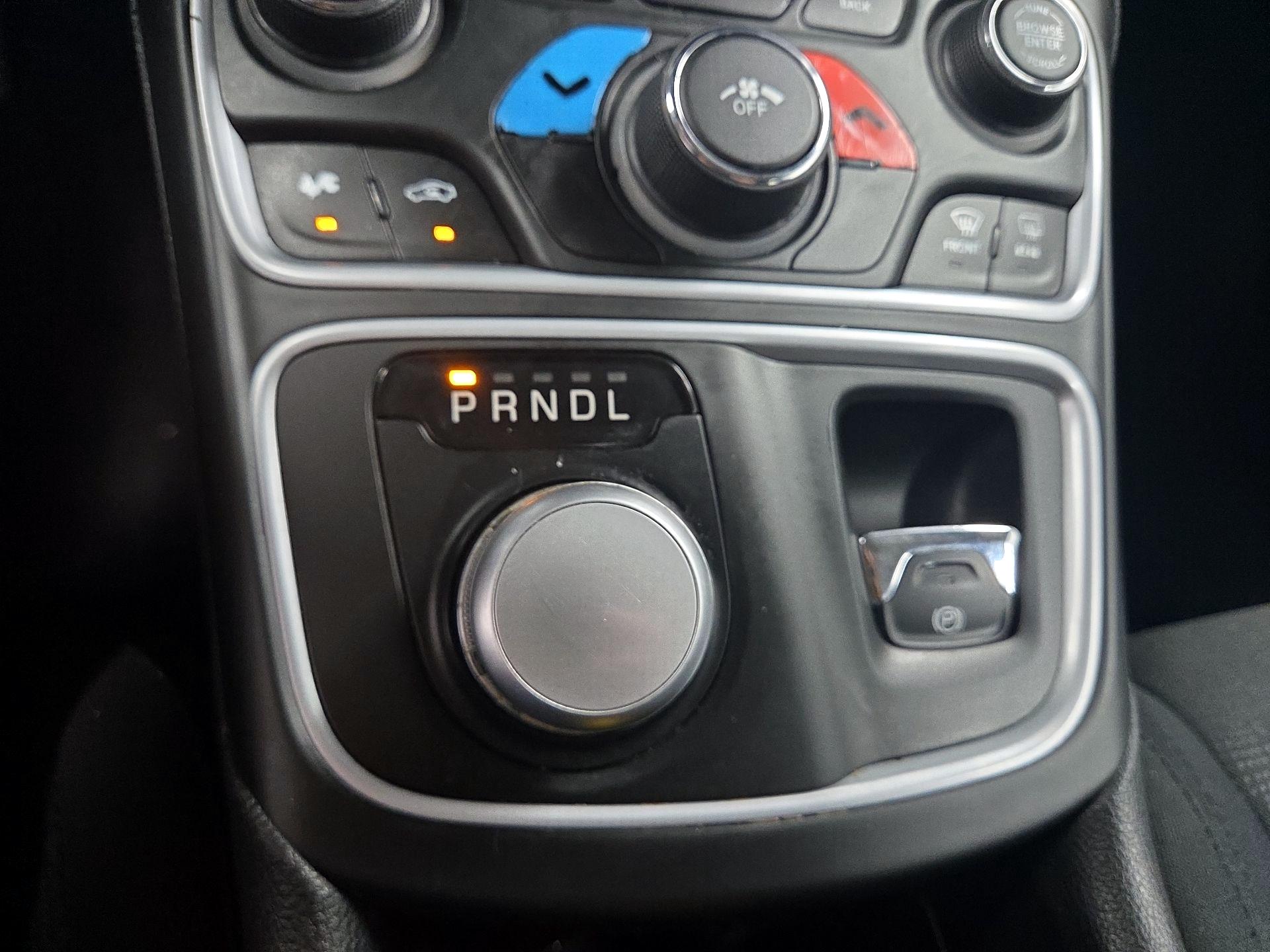 Thumbnail: 2016 Chrysler 200 - 17