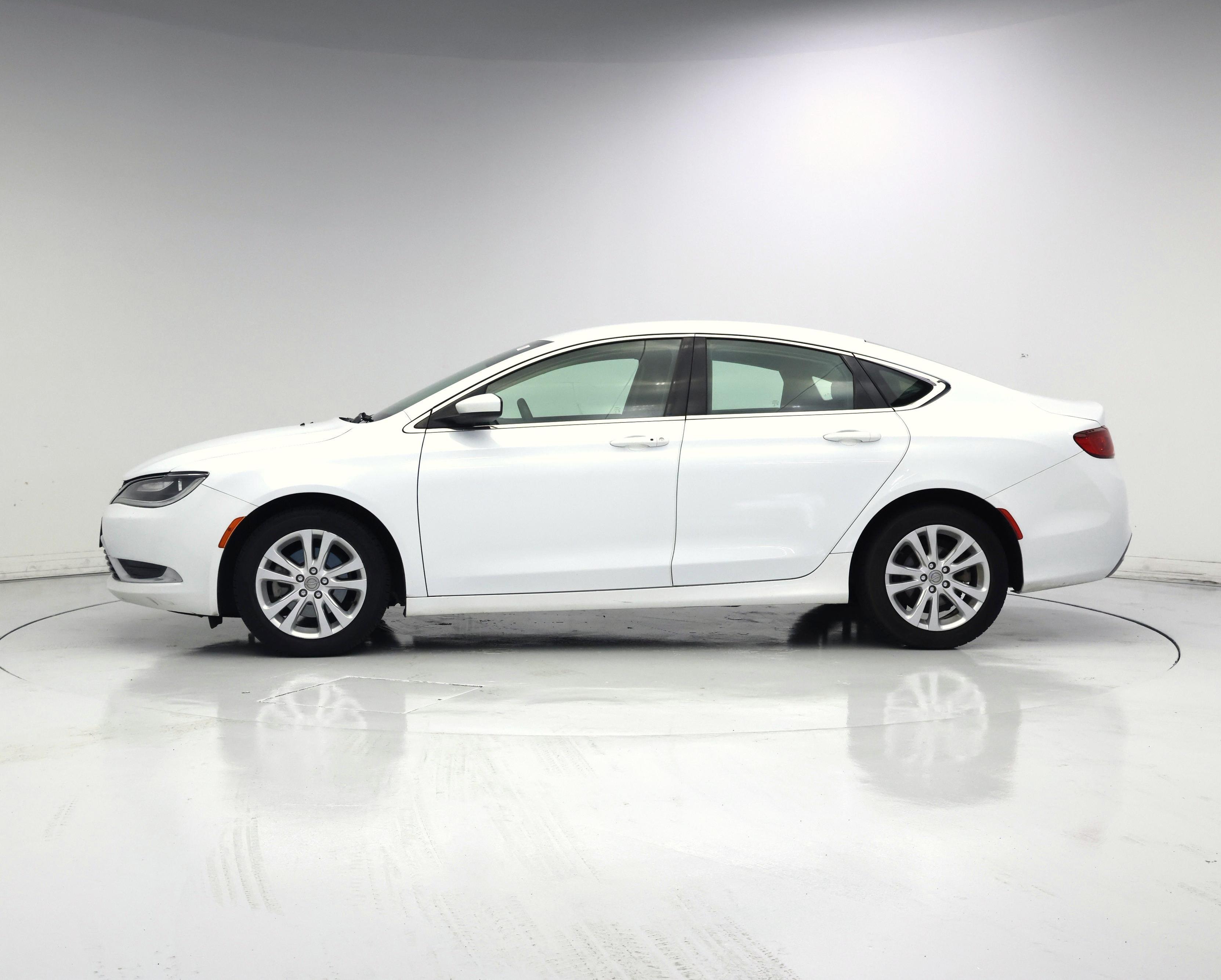 Thumbnail: 2016 Chrysler 200 - 3