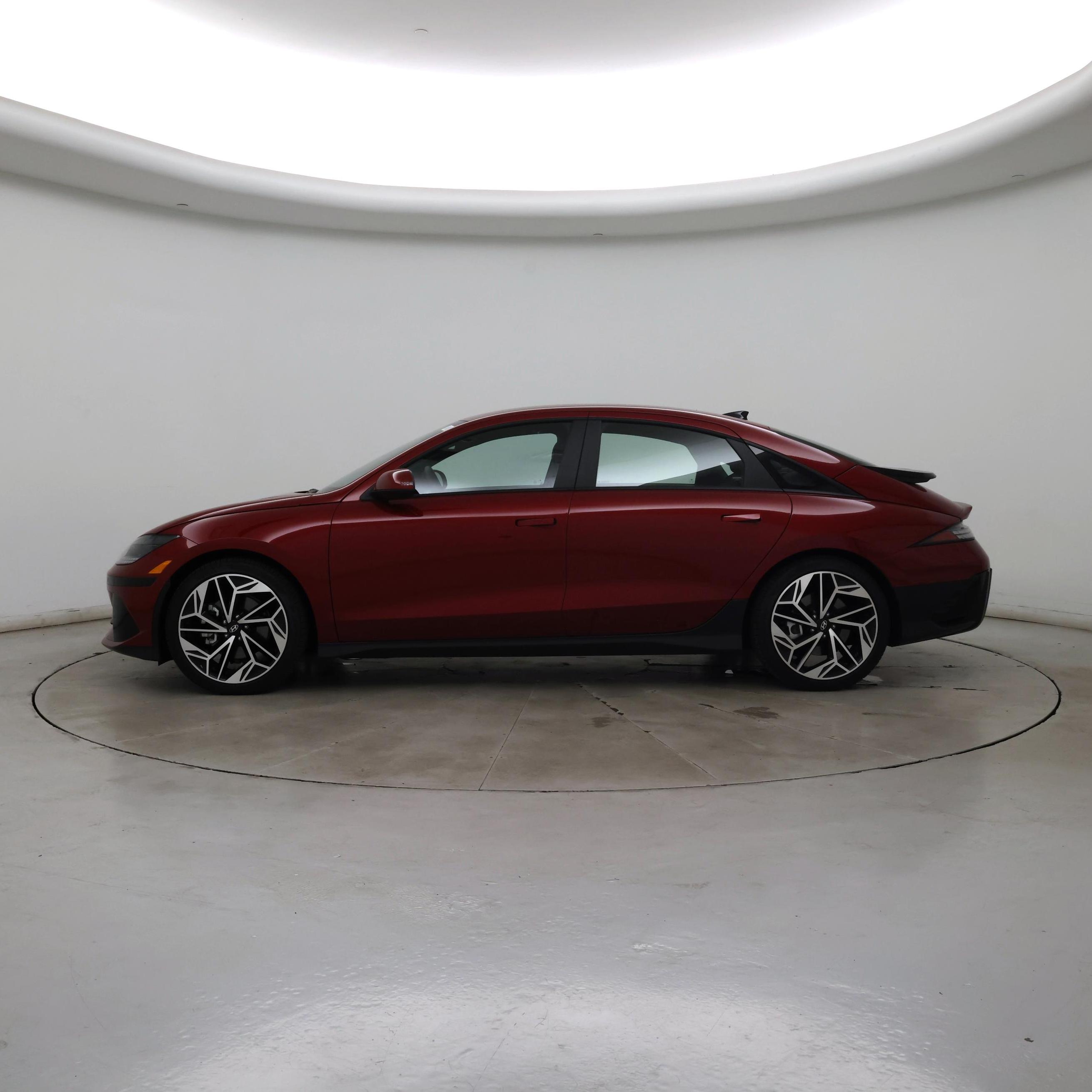 Thumbnail: 2023 Hyundai Ioniq 6 - 3
