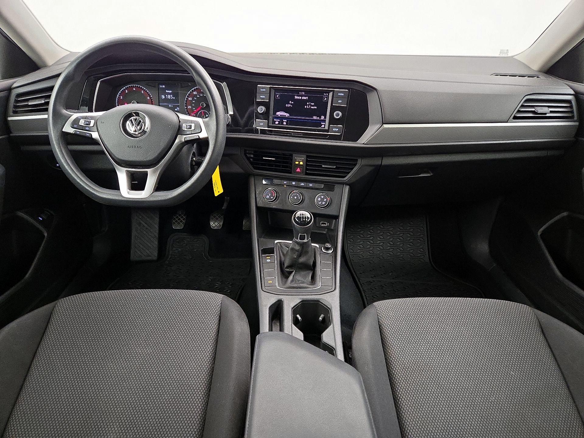Thumbnail: 2019 Volkswagen Jetta - 9