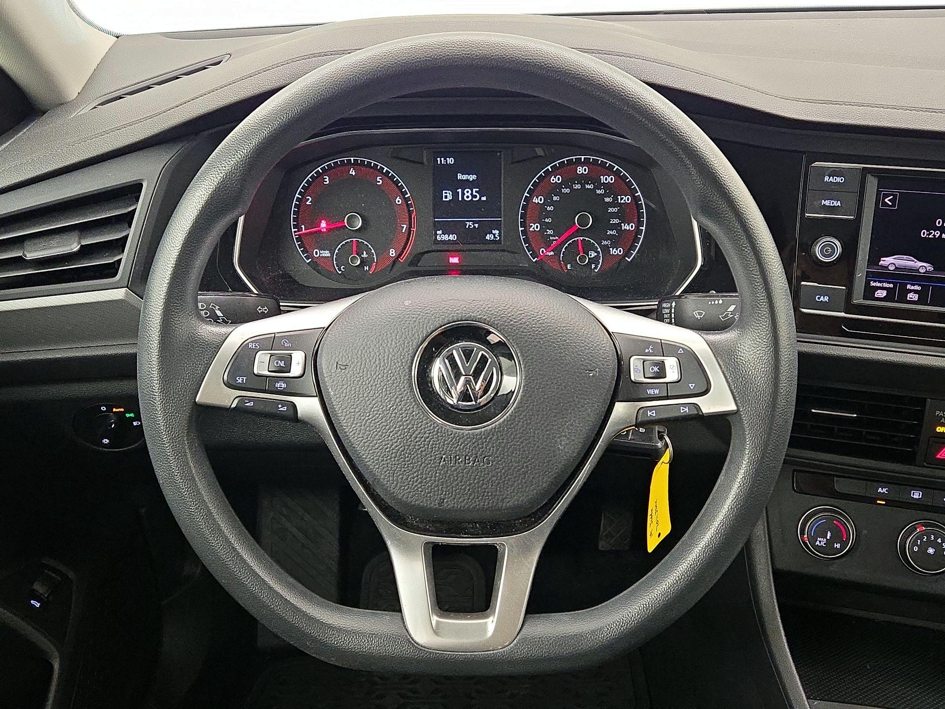 Thumbnail: 2019 Volkswagen Jetta - 10