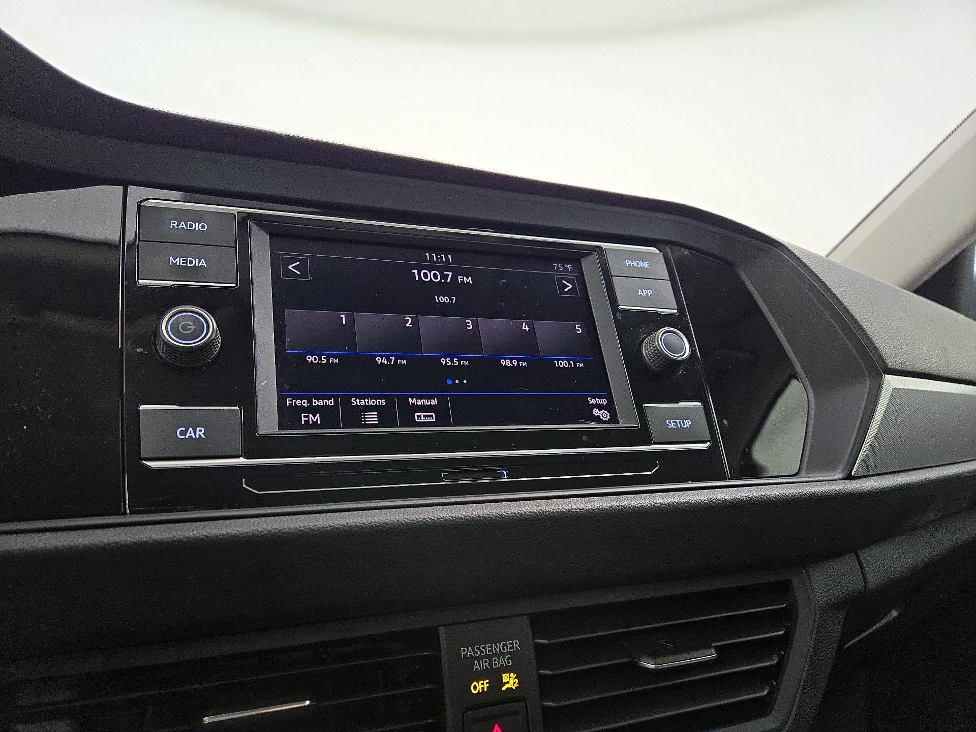 Thumbnail: 2019 Volkswagen Jetta - 15