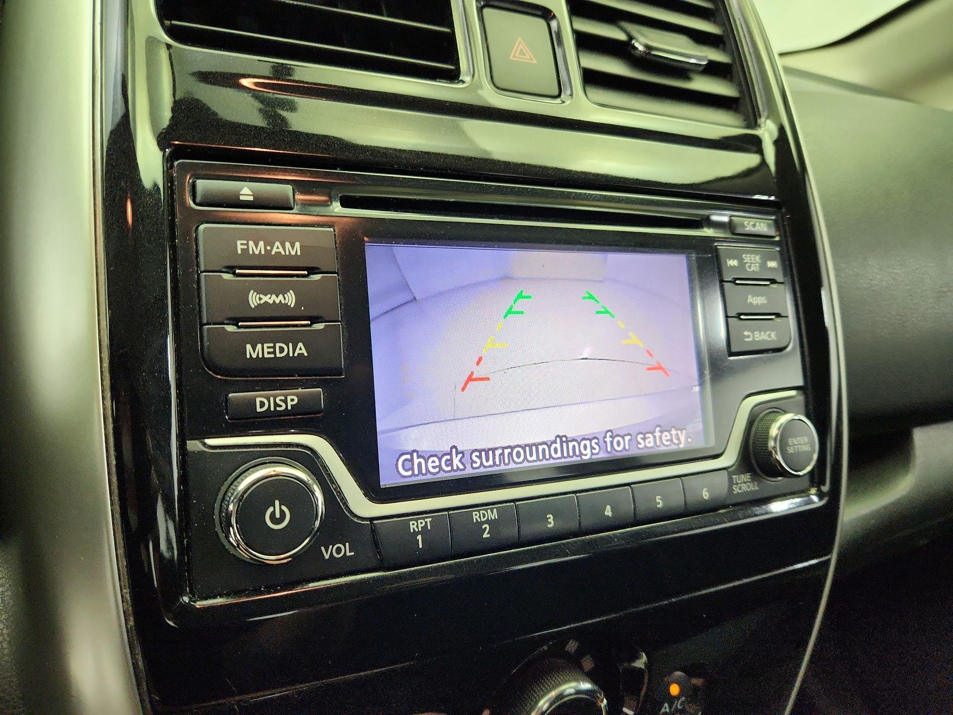 Thumbnail: 2016 Nissan Versa Note - 14
