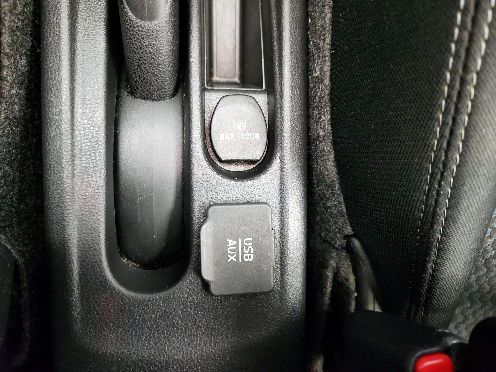 Thumbnail: 2016 Nissan Versa Note - 18