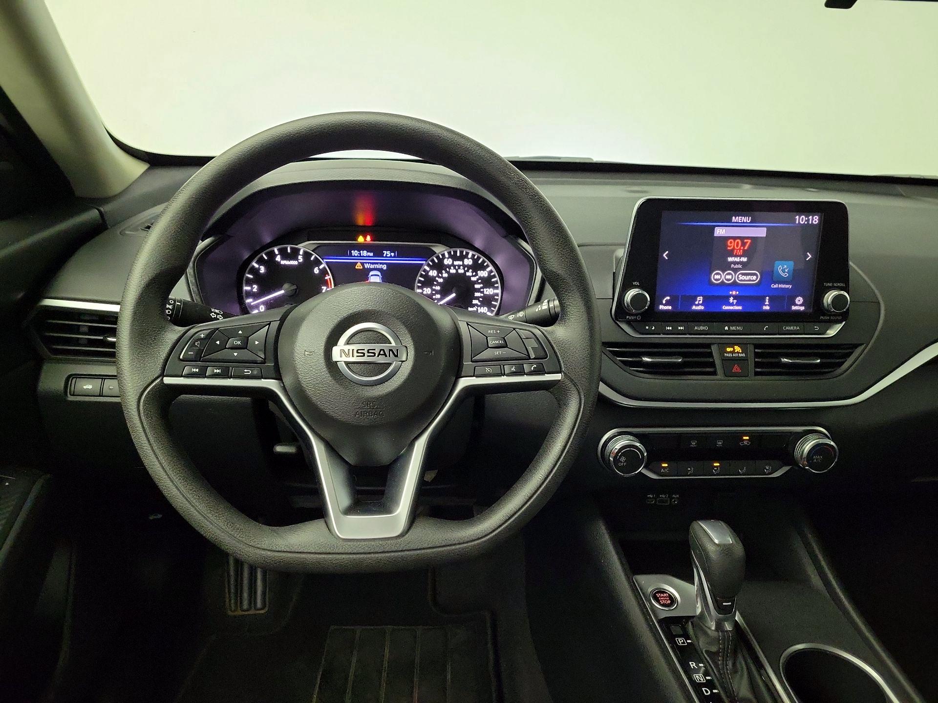 Thumbnail: 2022 Nissan Altima - 10