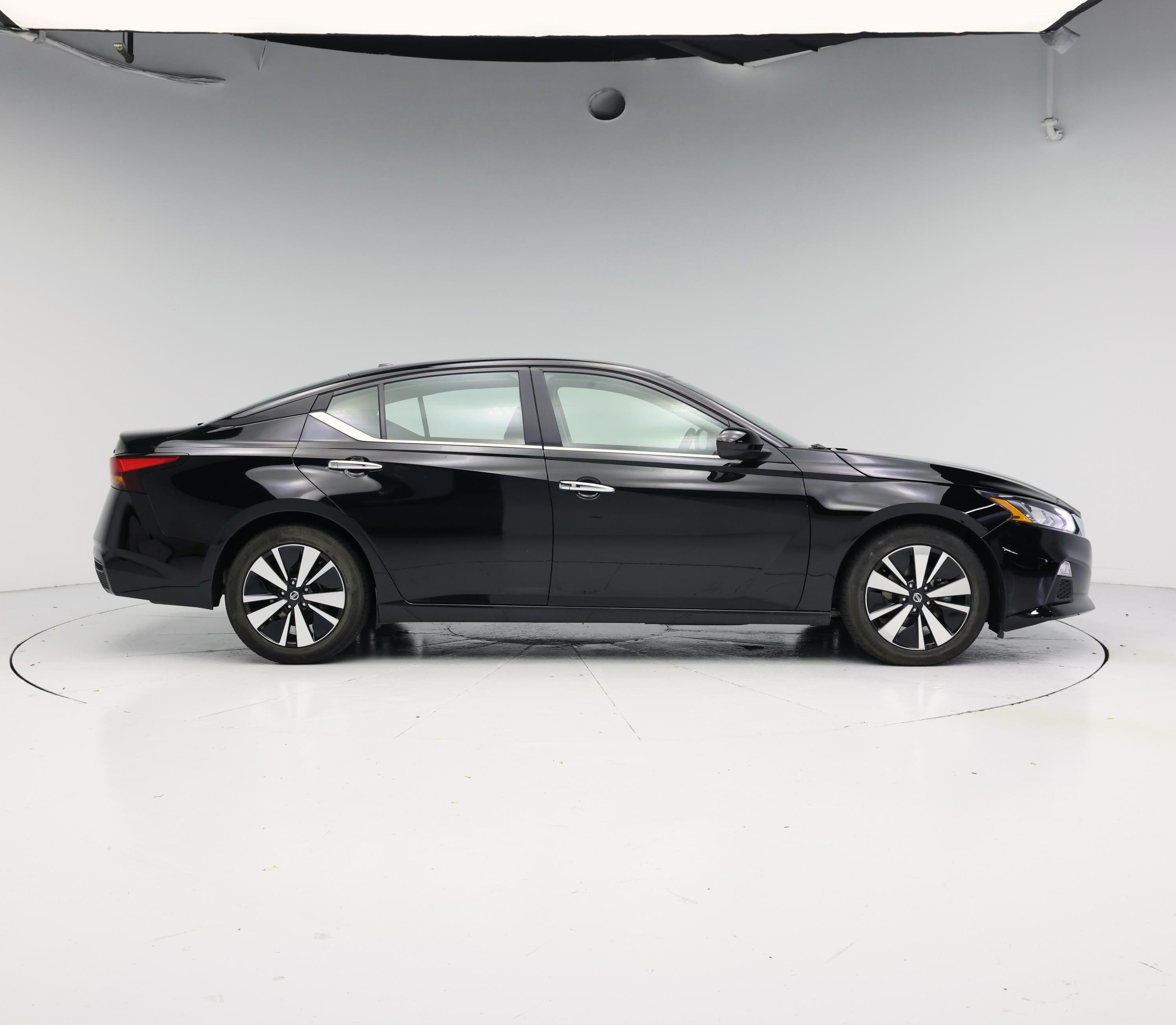 Thumbnail: 2022 Nissan Altima - 7