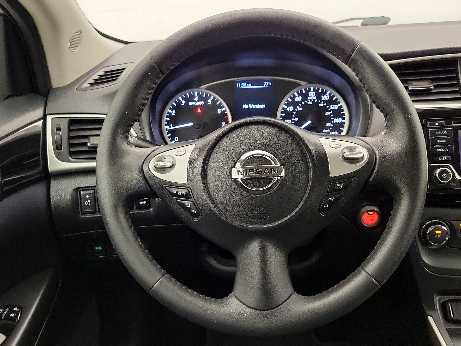 Thumbnail: 2017 Nissan Sentra - 10