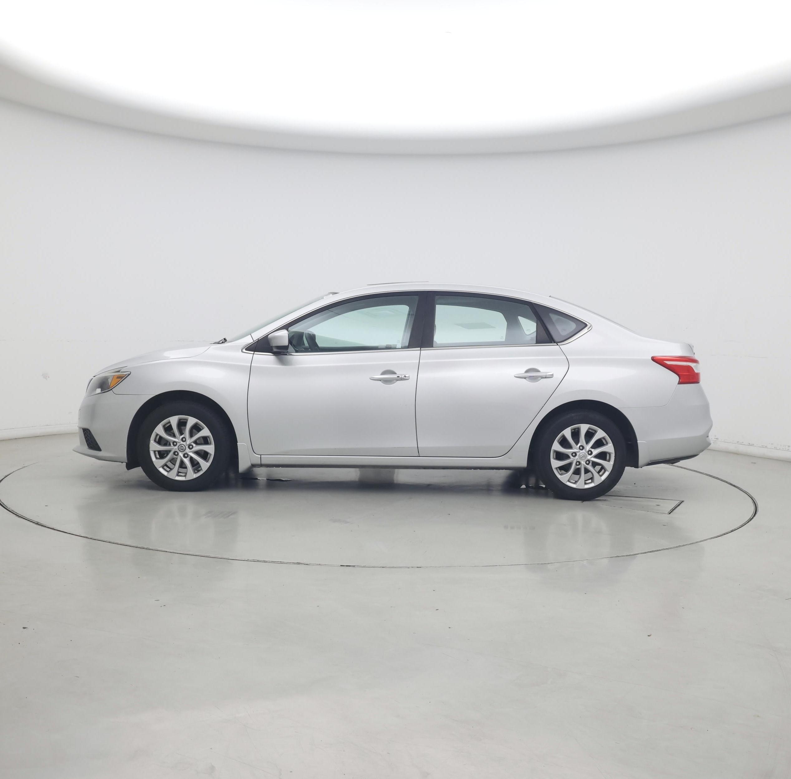 Thumbnail: 2017 Nissan Sentra - 3