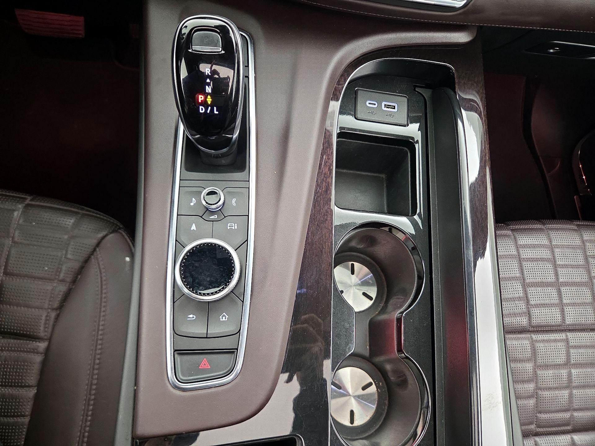 Thumbnail: 2024 Cadillac Escalade - 18