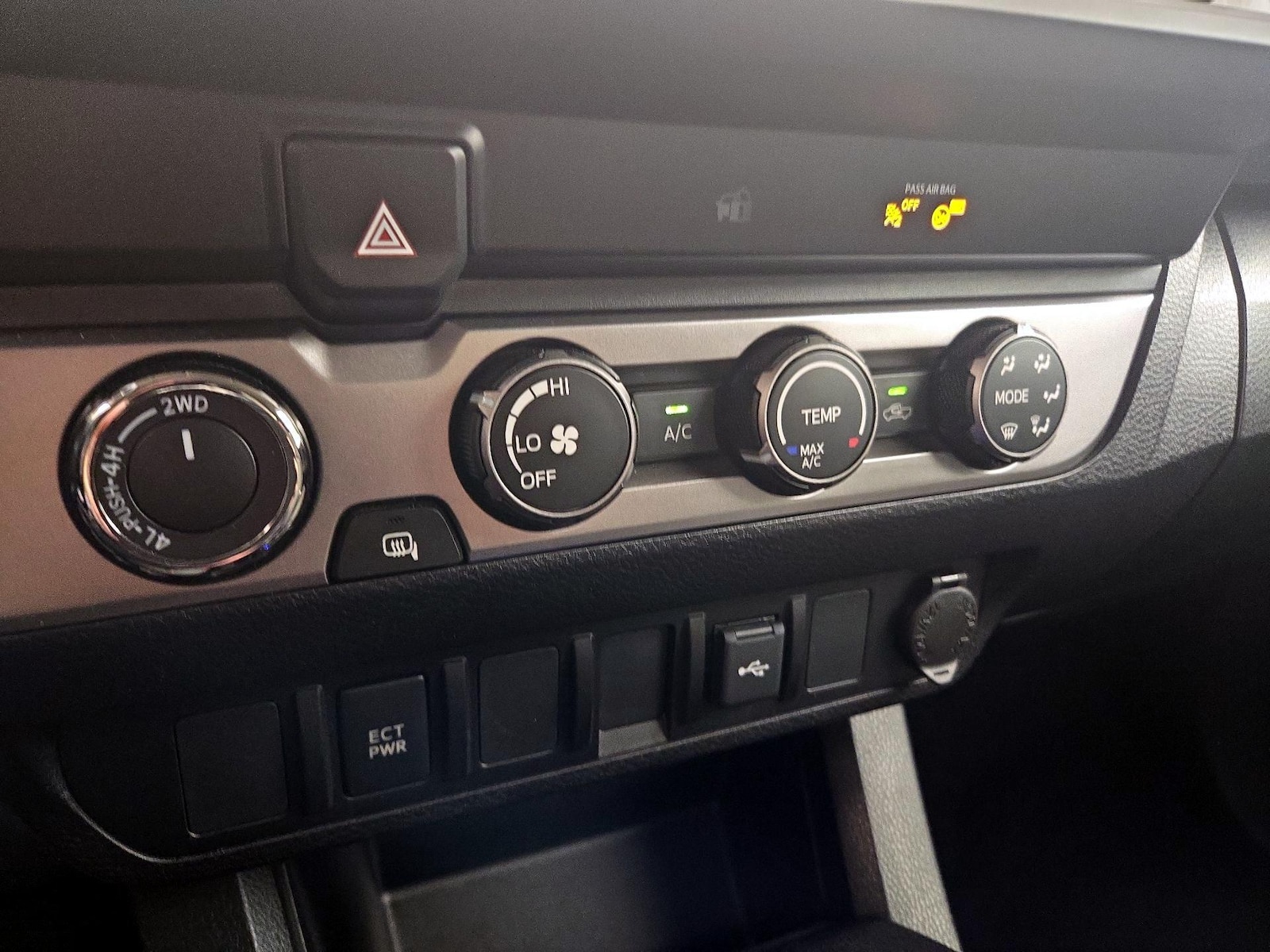 2023 Toyota Tacoma SR - Photo 16