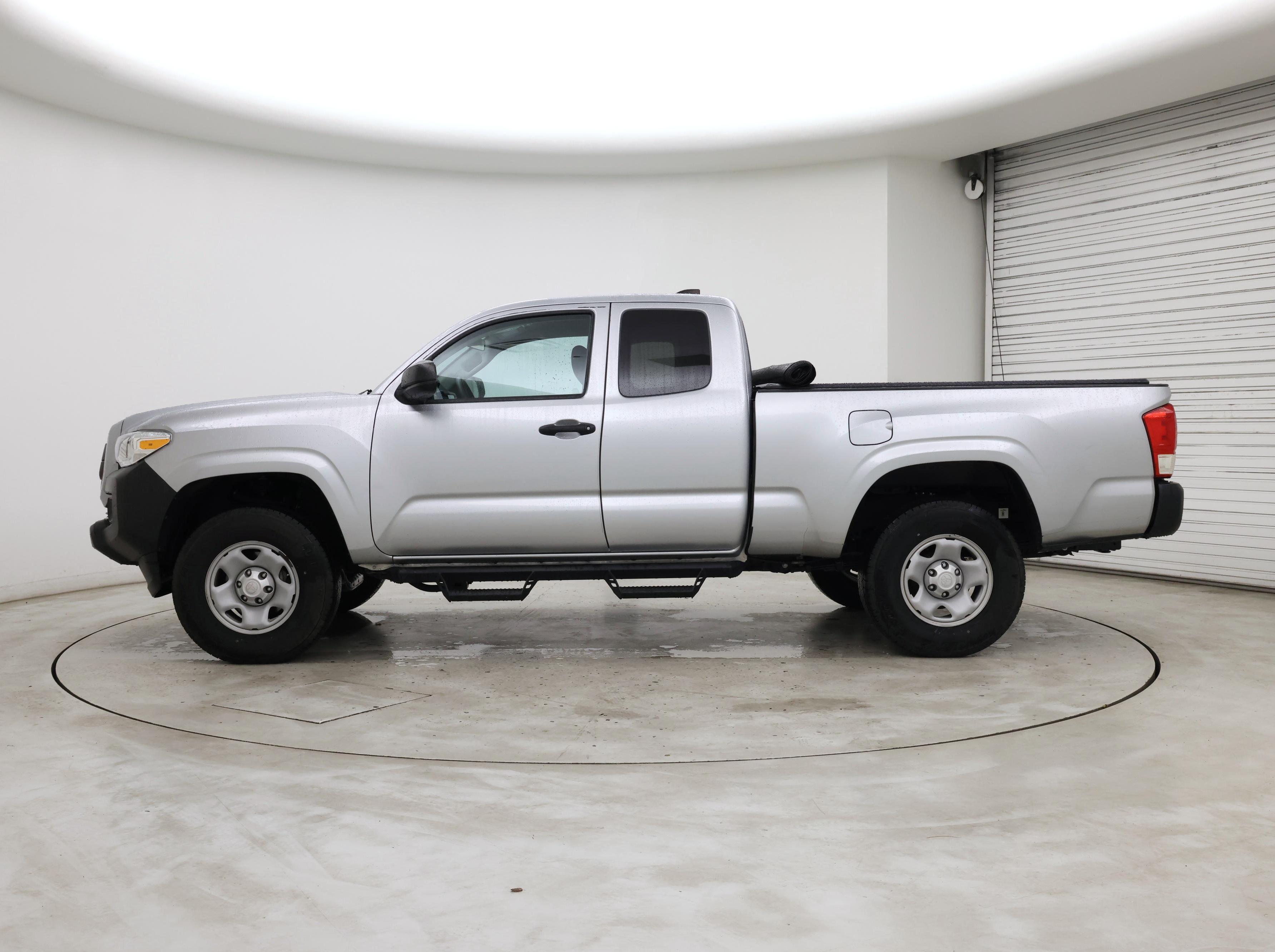 Thumbnail: 2023 Toyota Tacoma - 3