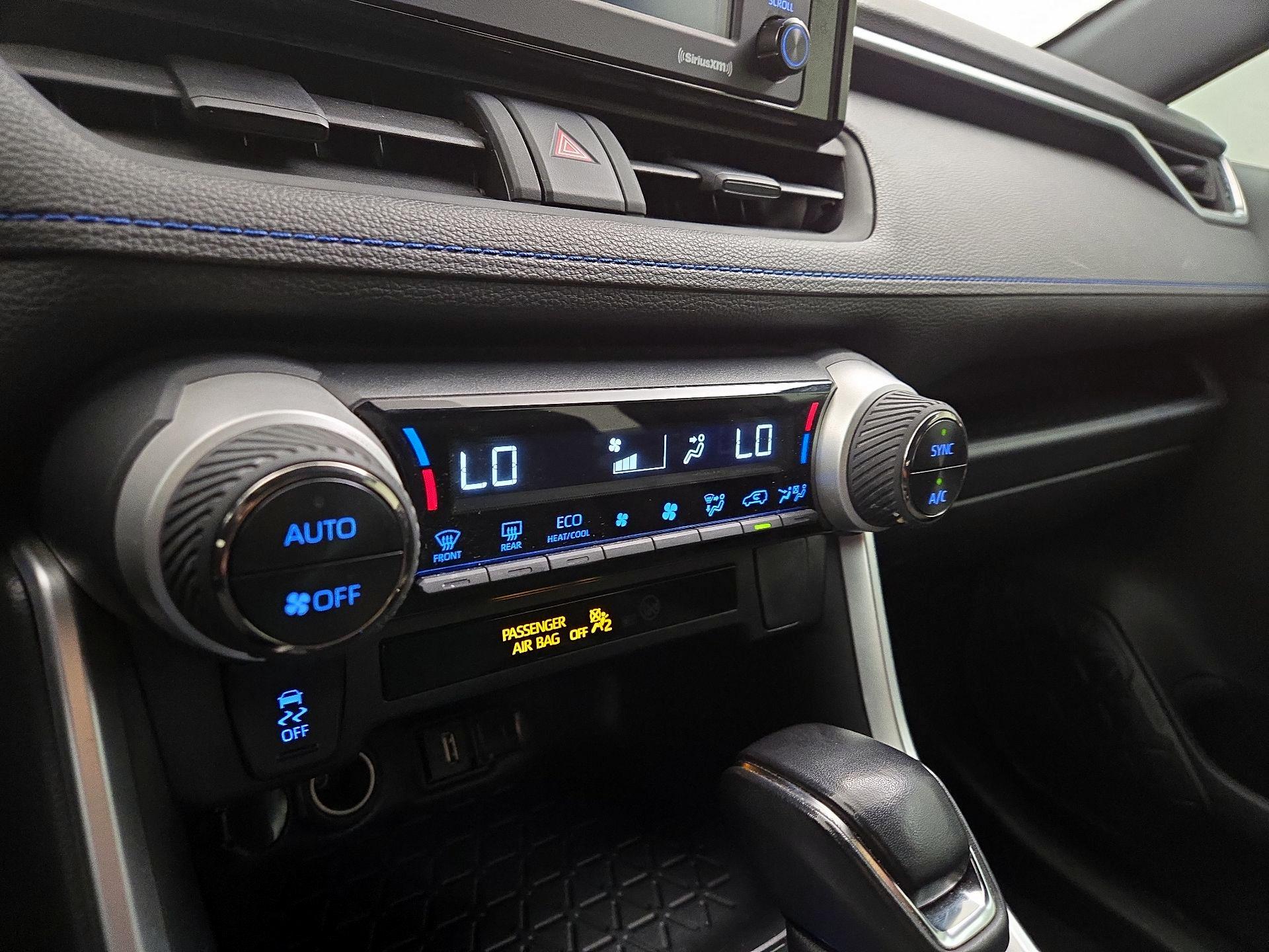 Thumbnail: 2022 Toyota RAV4 - 16
