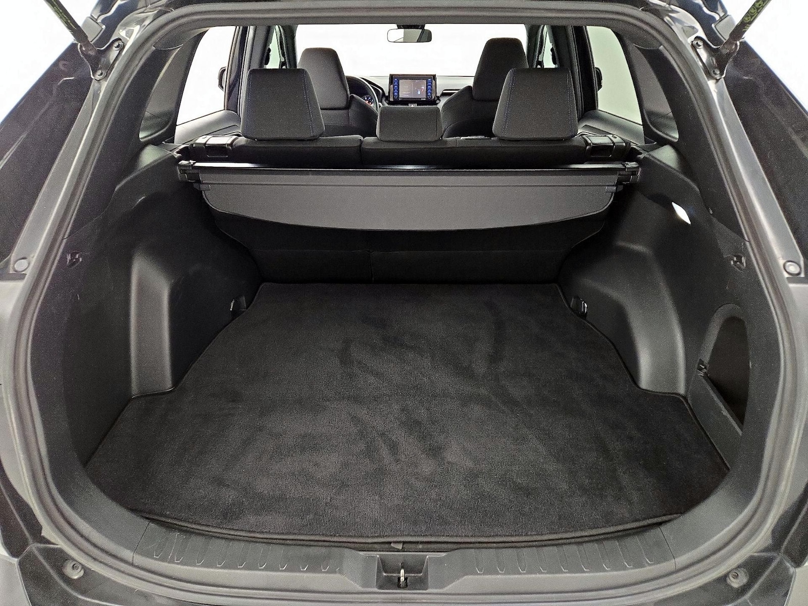2022 Toyota RAV4 SE - Photo 21