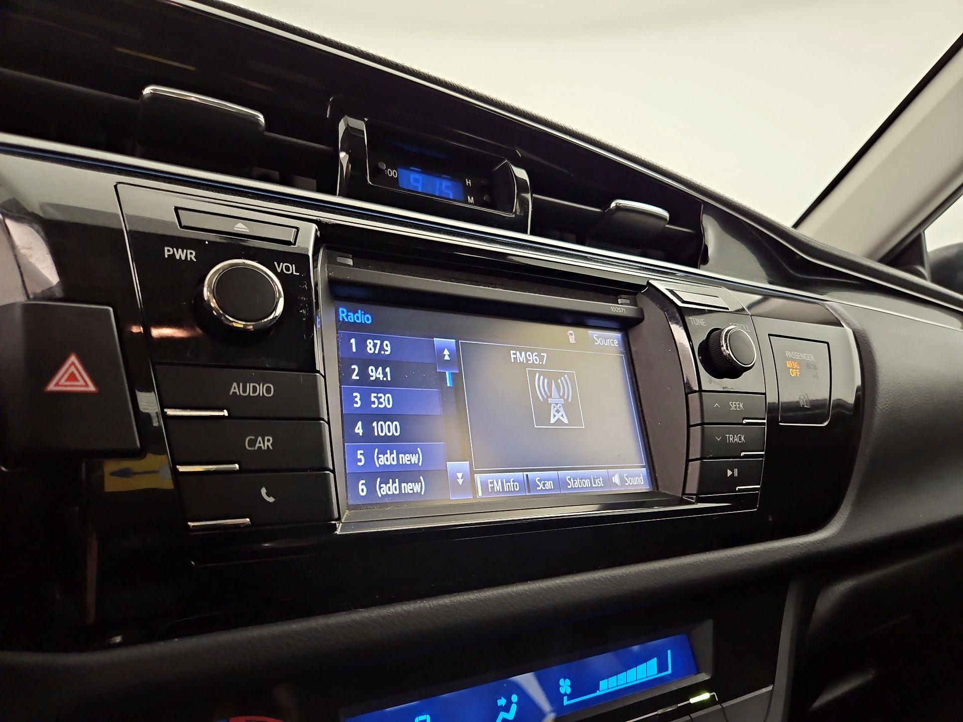 Thumbnail: 2016 Toyota Corolla - 13