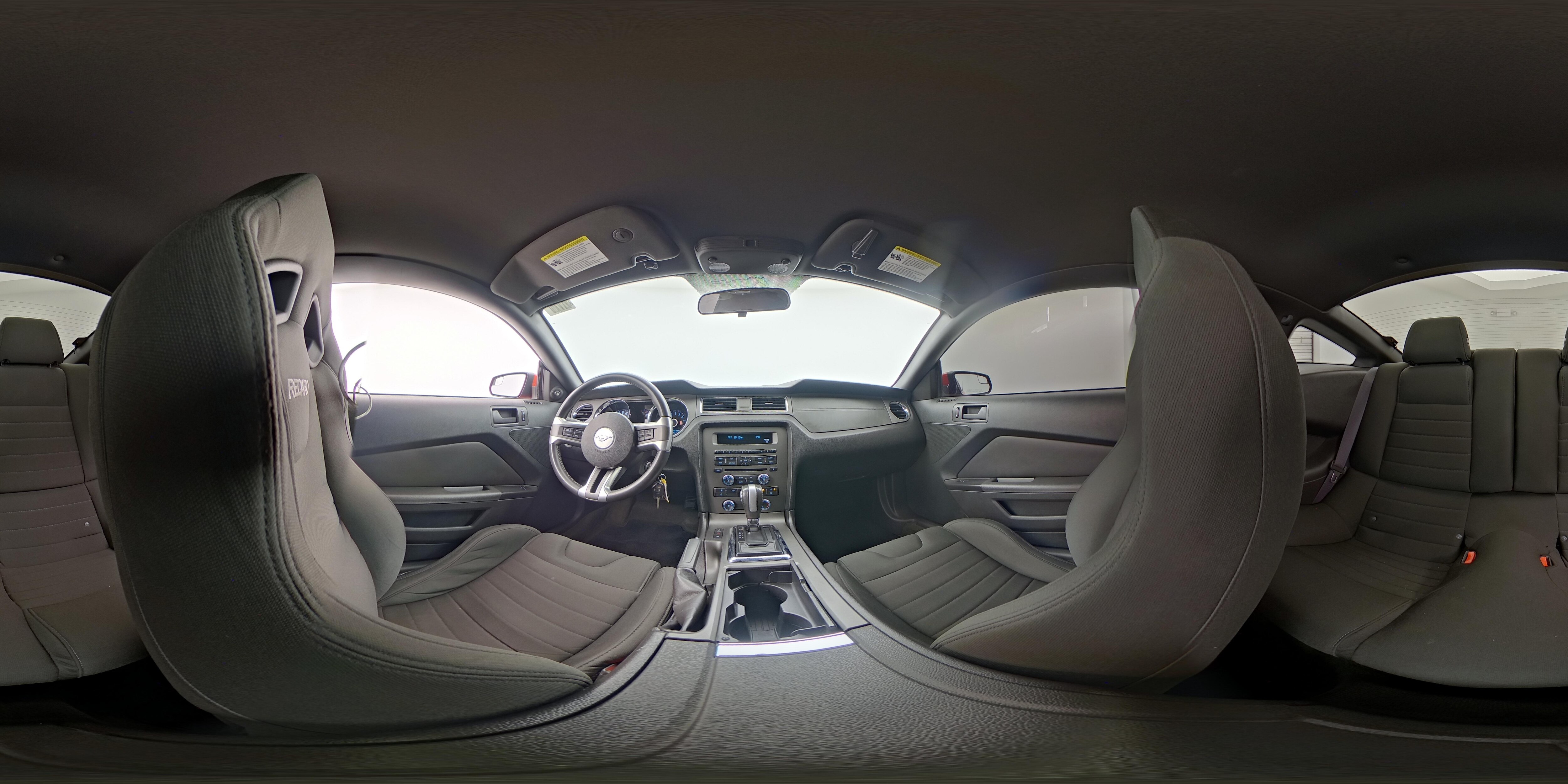 2014 Ford Mustang GT - Photo 22