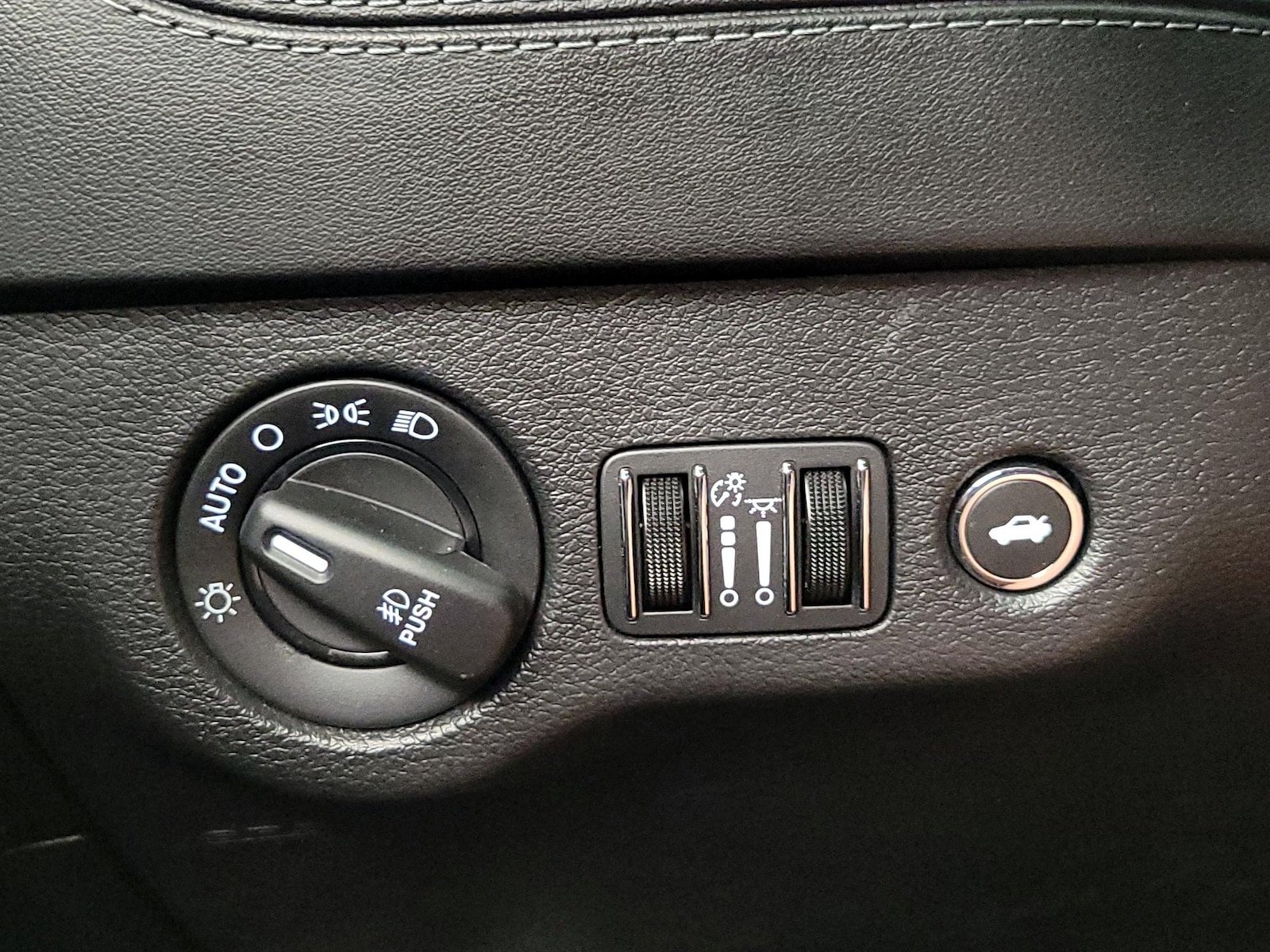 2020 Dodge Charger R/T - Photo 14