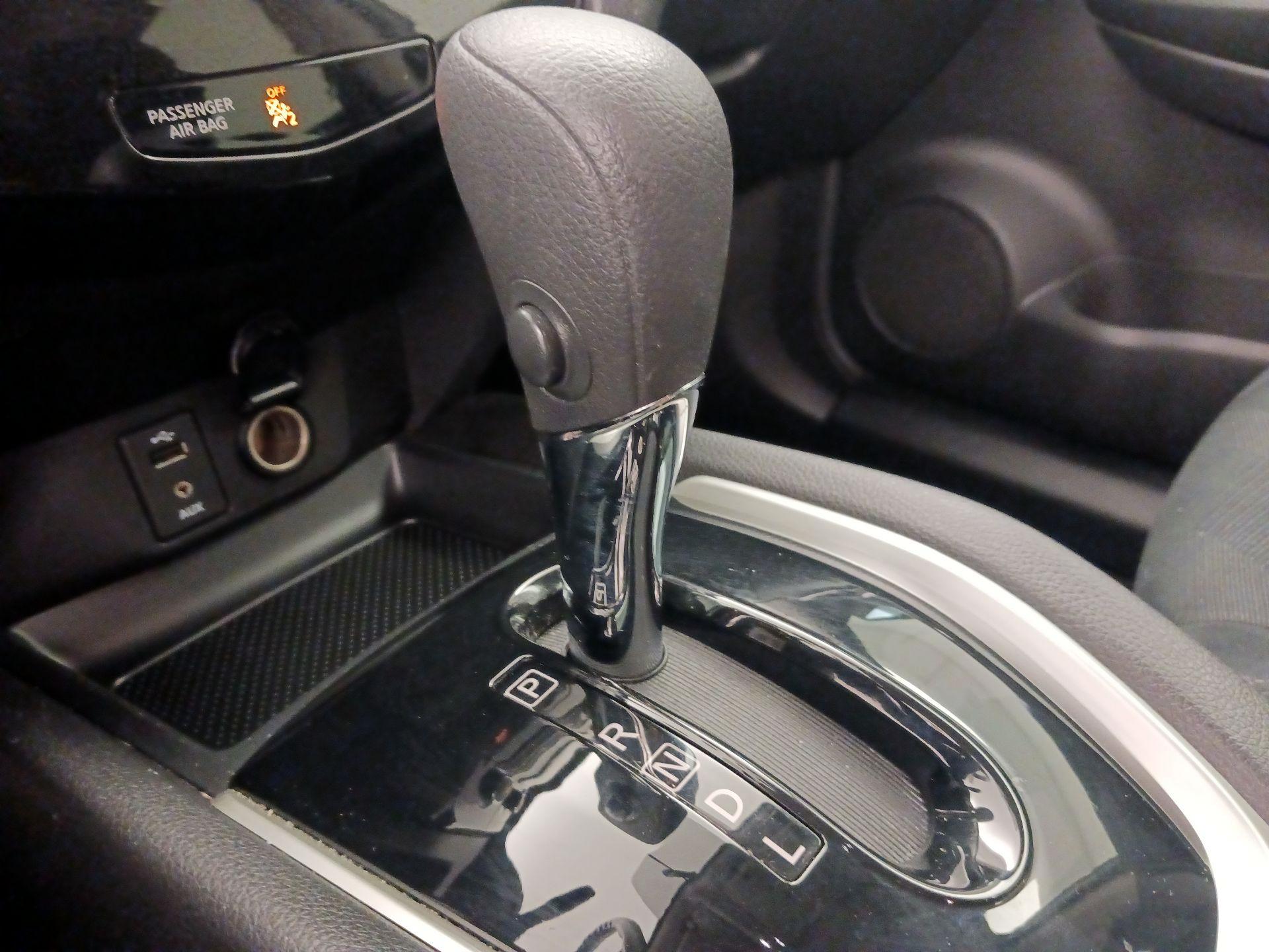 Thumbnail: 2016 Nissan Rogue - 17