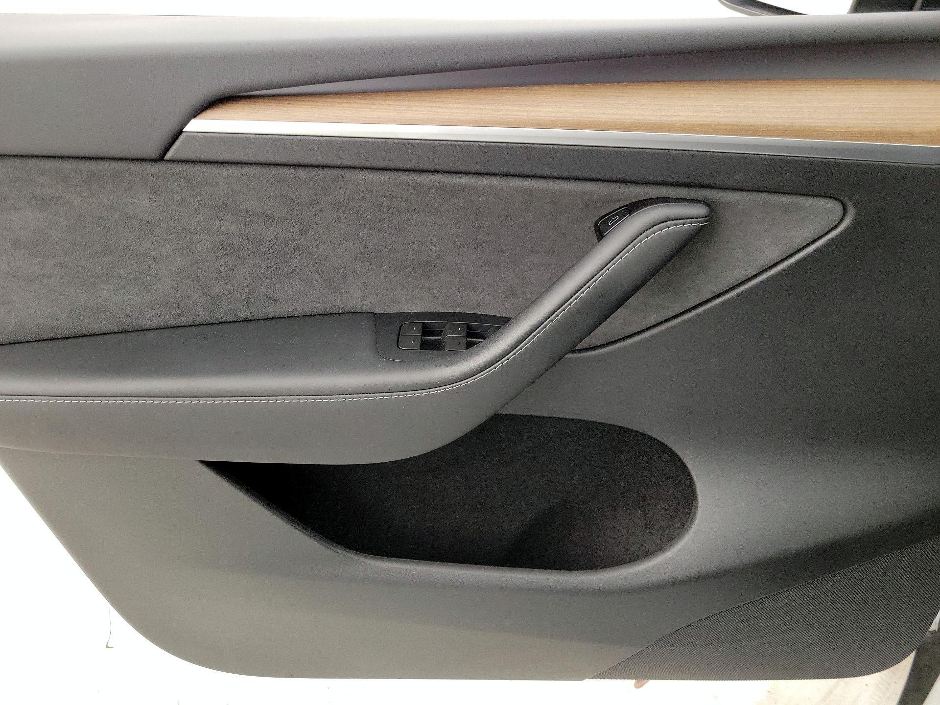 Thumbnail: 2024 Tesla Model Y - 12