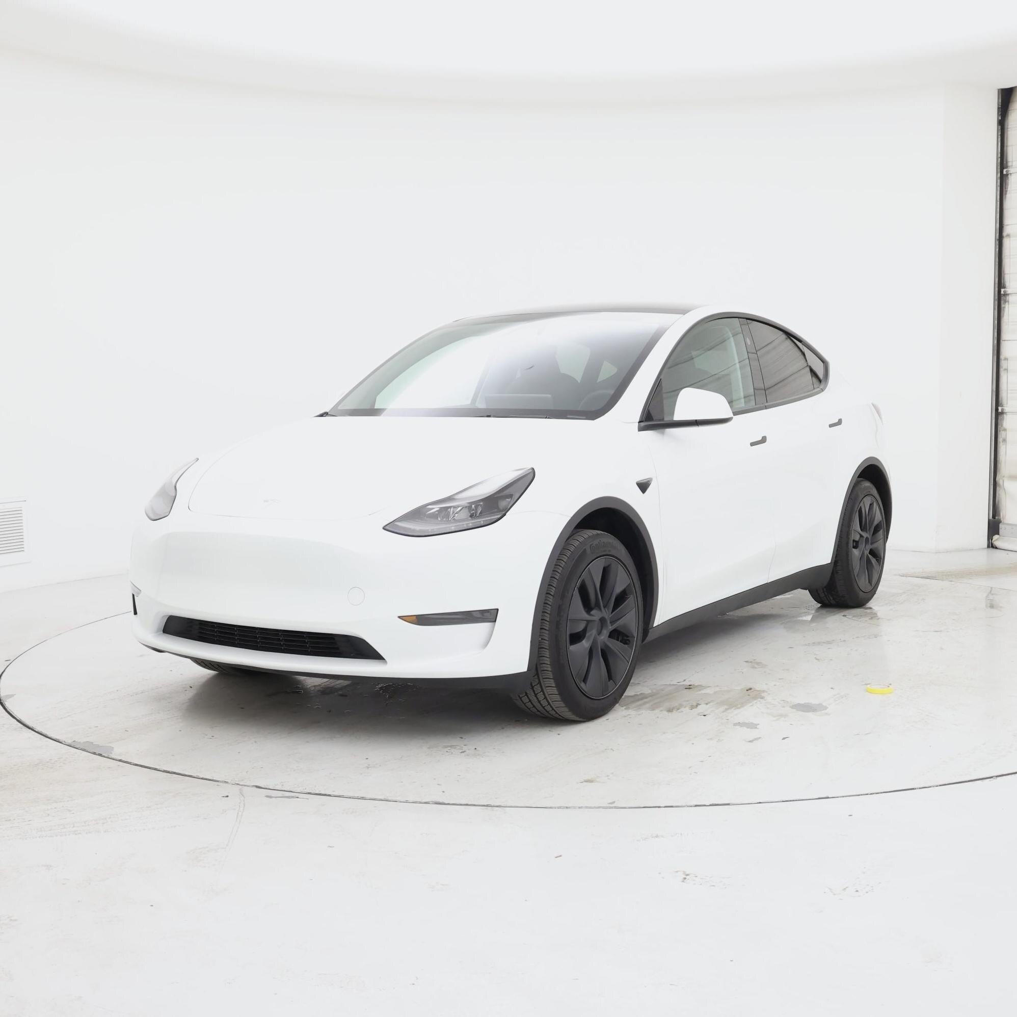 Thumbnail: 2024 Tesla Model Y - 4