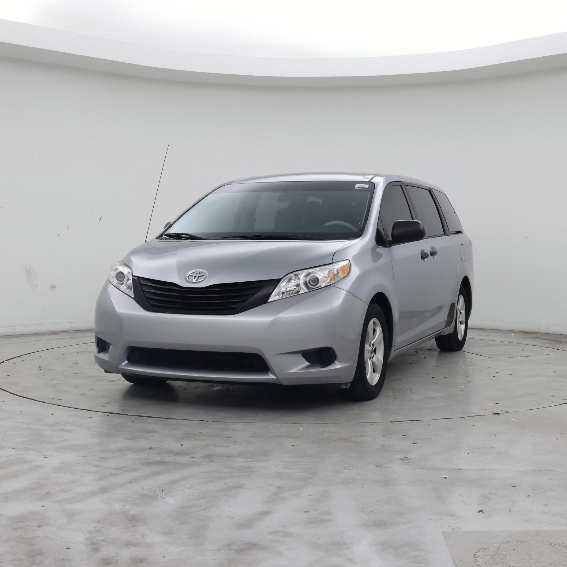 Thumbnail: 2014 Toyota Sienna - 4