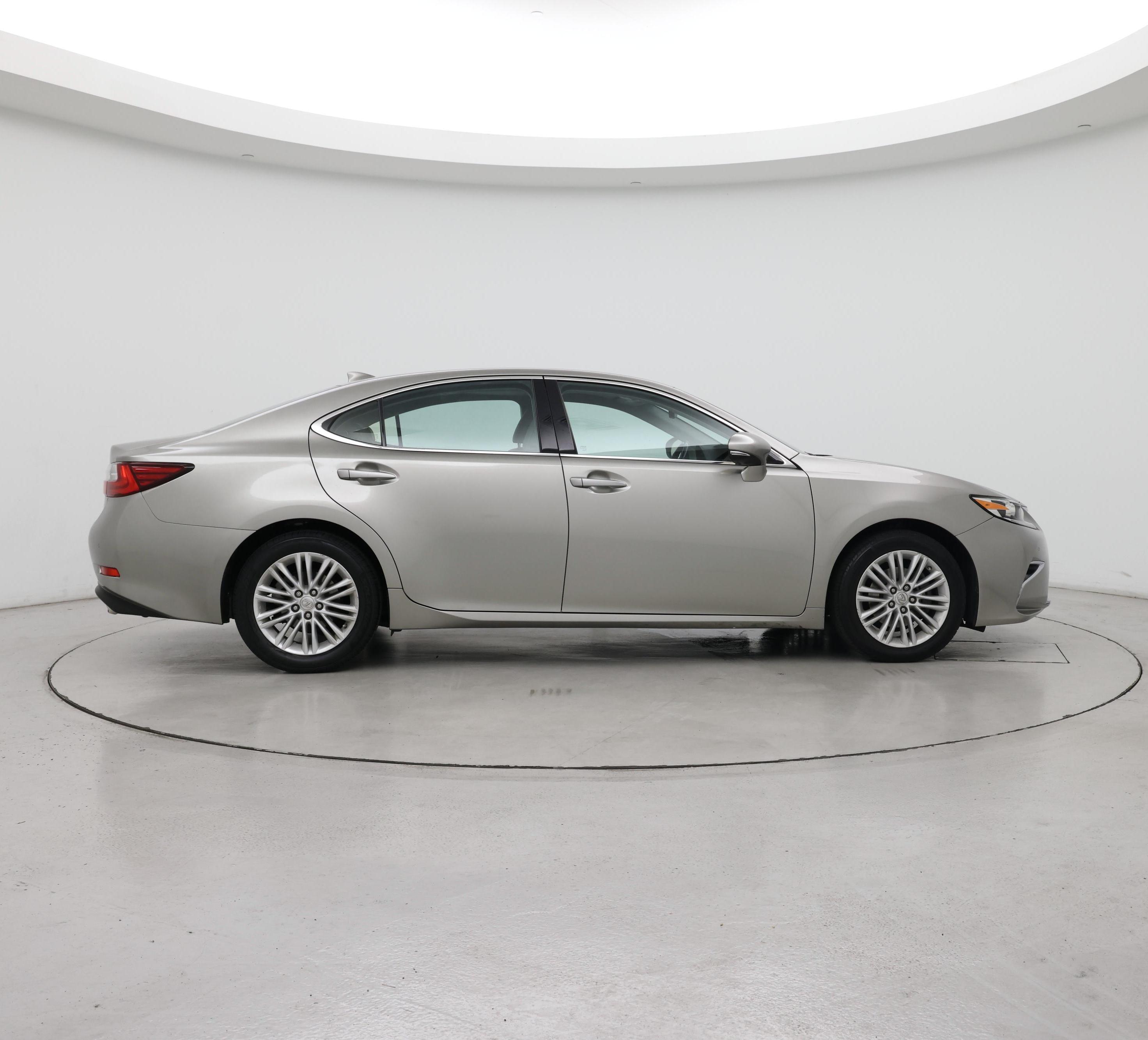 Thumbnail: 2016 Lexus ES - 7