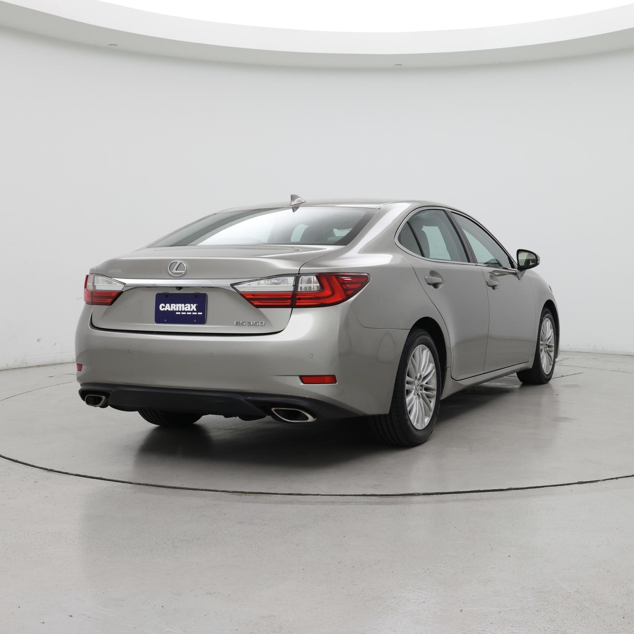 Thumbnail: 2016 Lexus ES - 8
