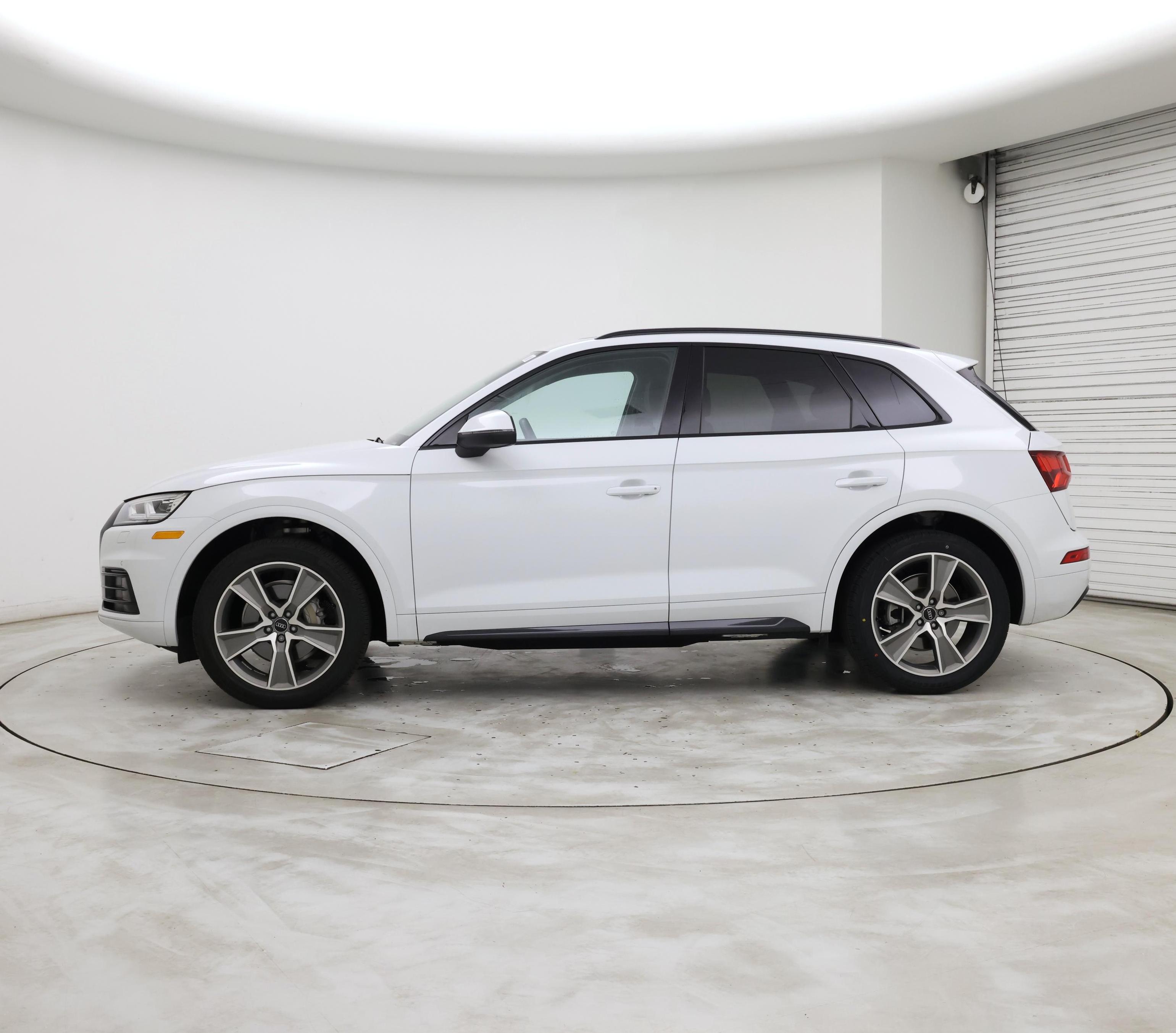 Thumbnail: 2019 Audi Q5 - 3