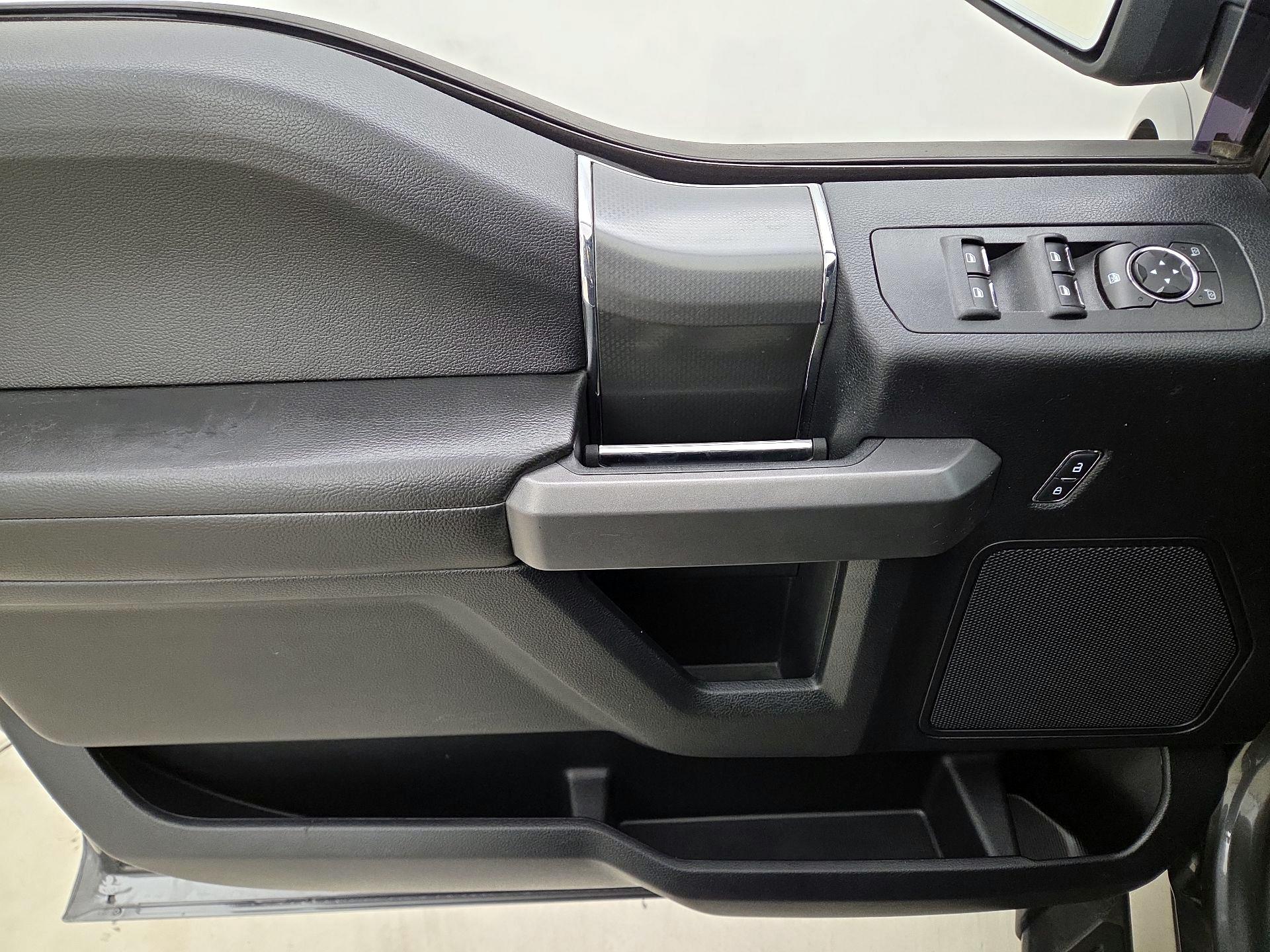 Thumbnail: 2017 Ford F-150 - 12