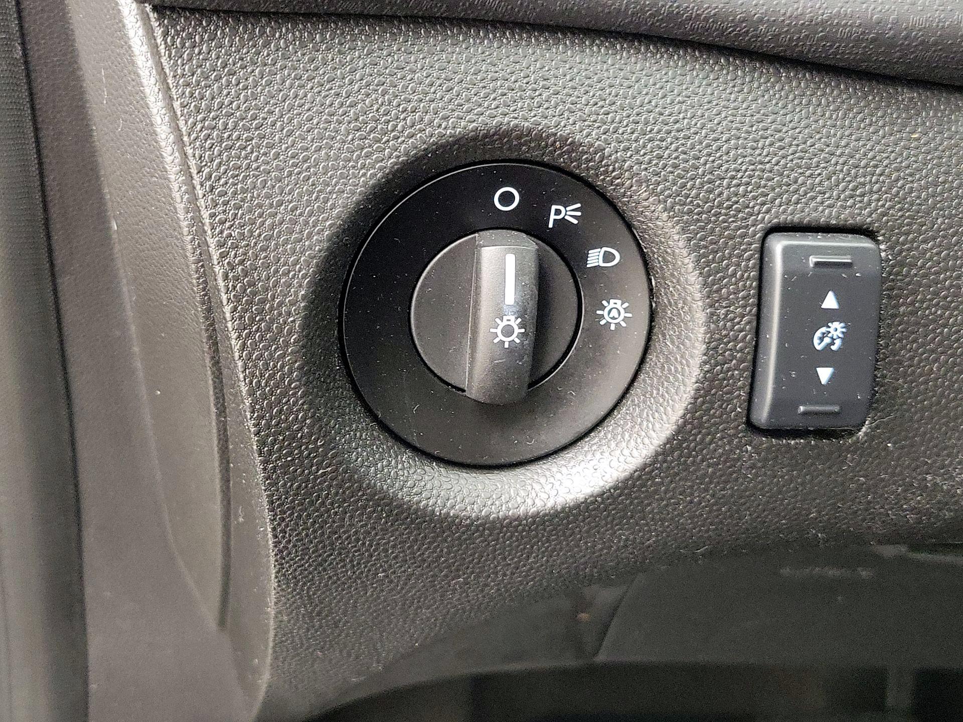 Thumbnail: 2019 Ford Fiesta - 13