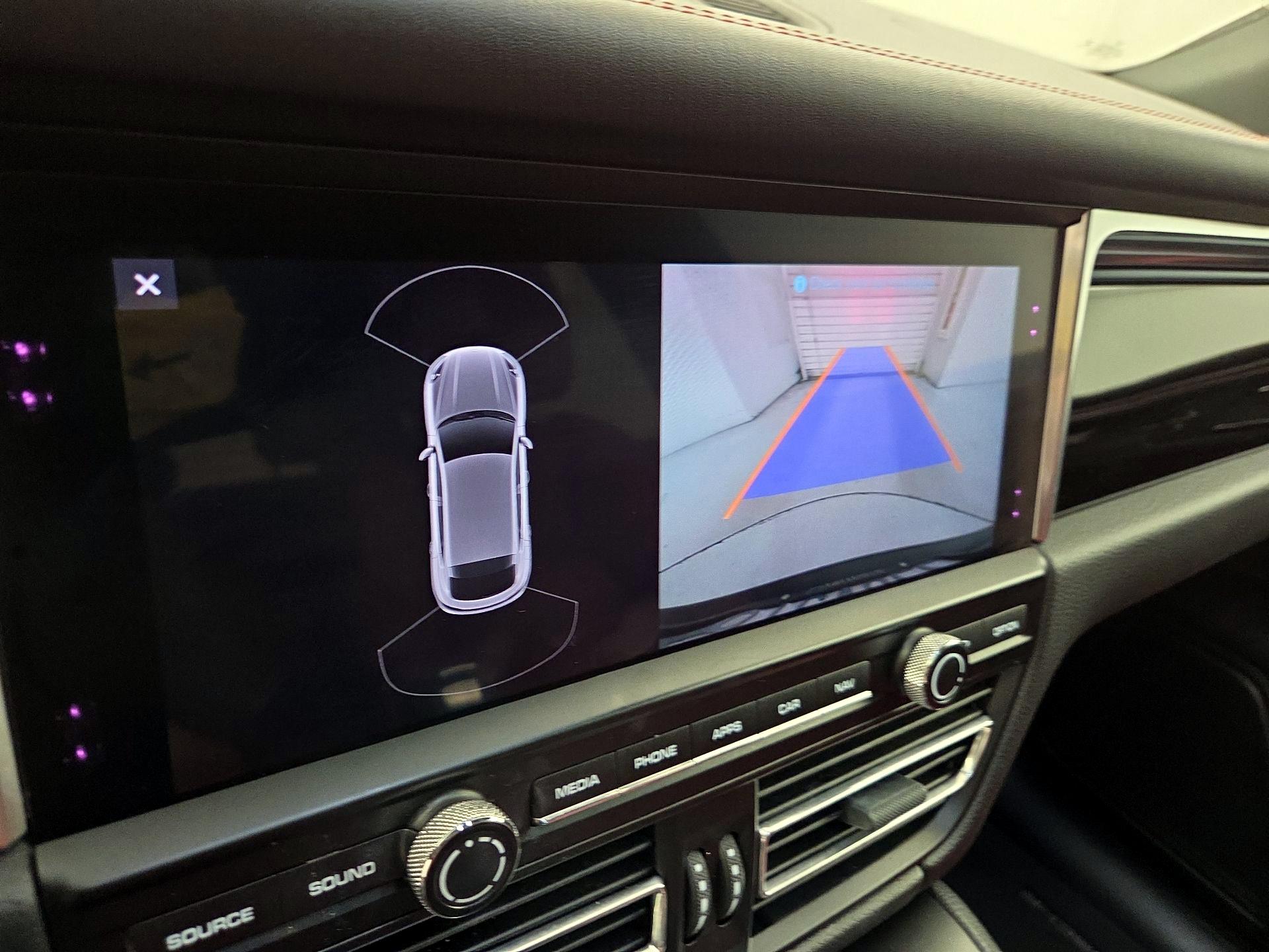 Thumbnail: 2020 Porsche Macan - 14