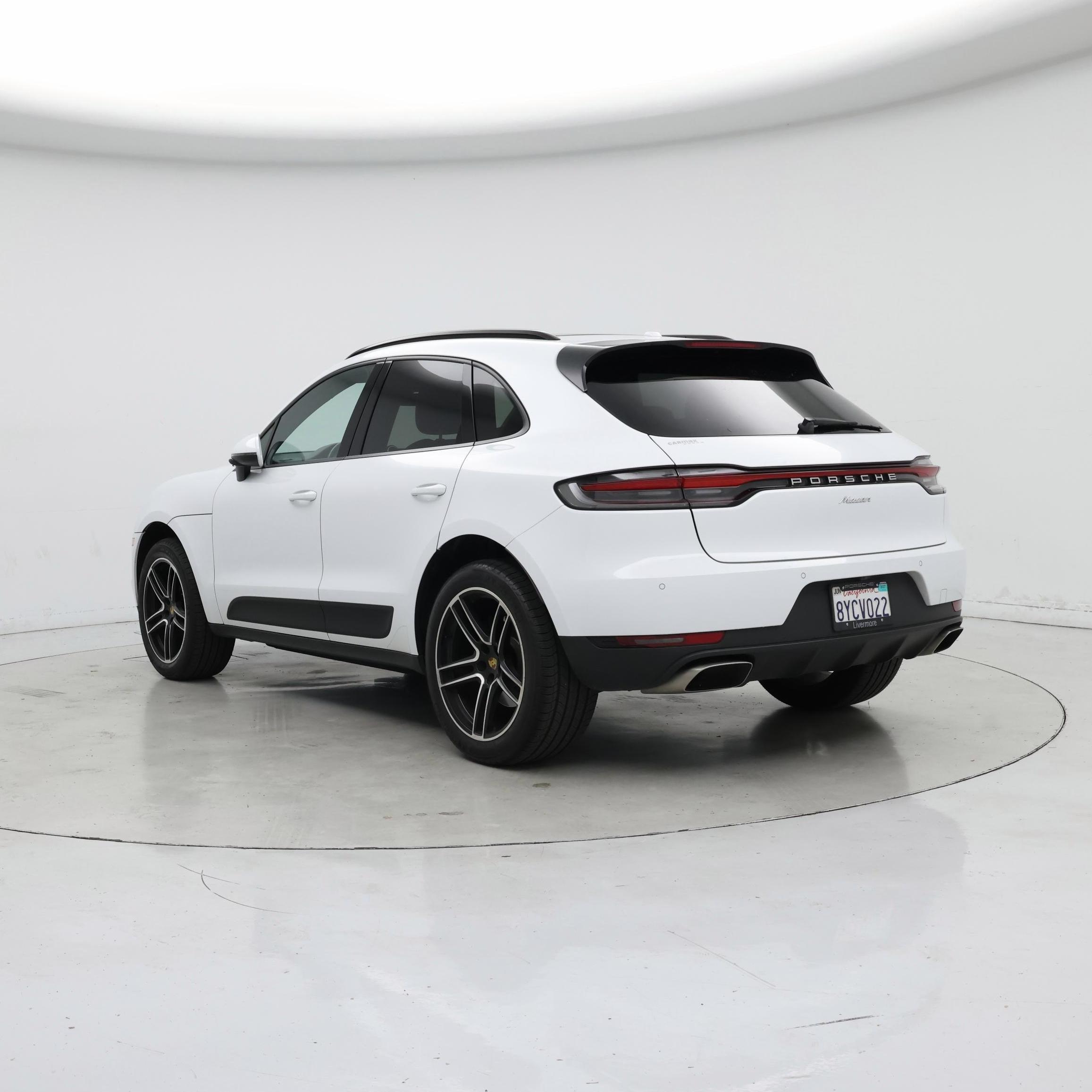 Thumbnail: 2020 Porsche Macan - 2
