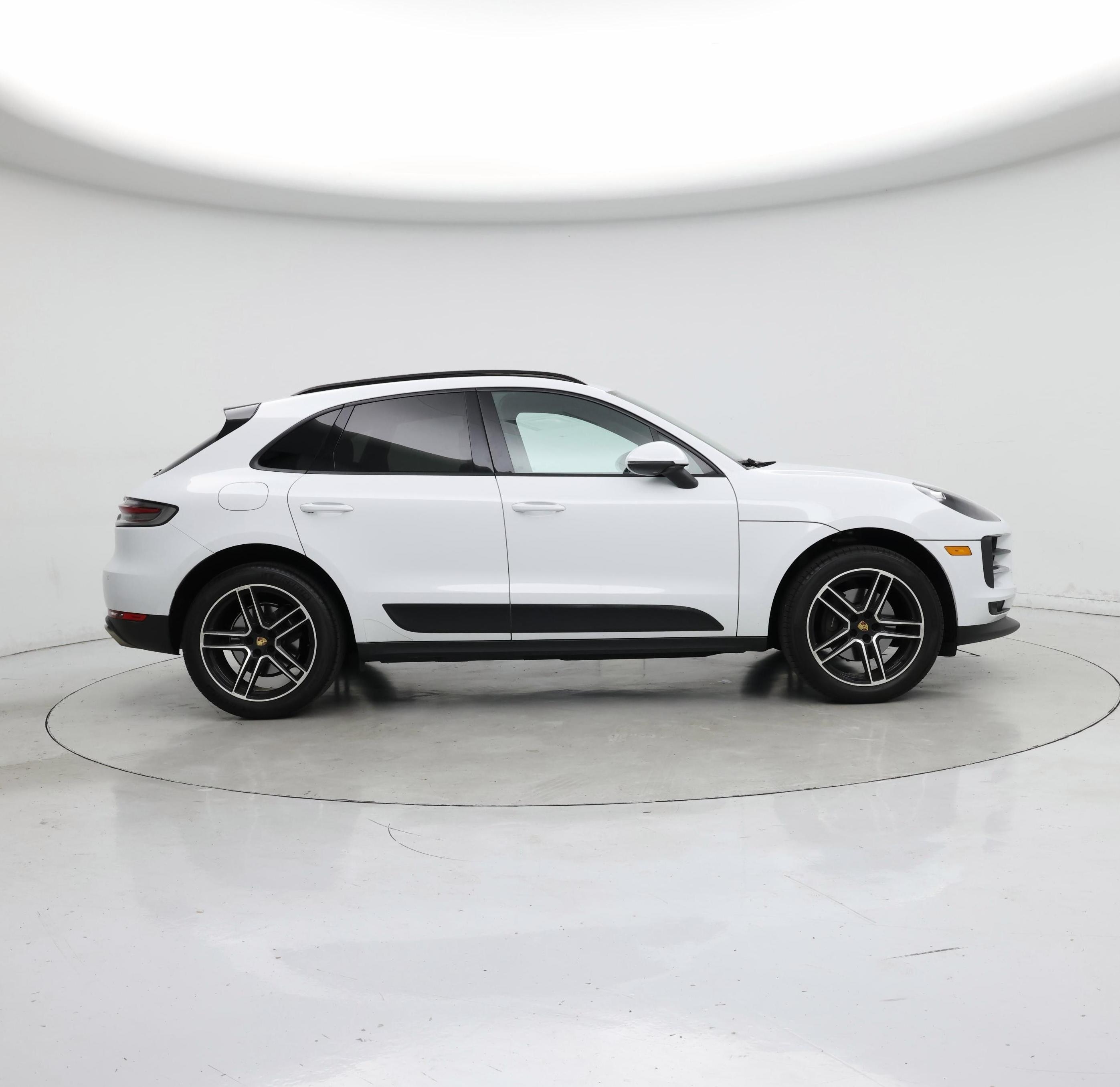 Thumbnail: 2020 Porsche Macan - 7